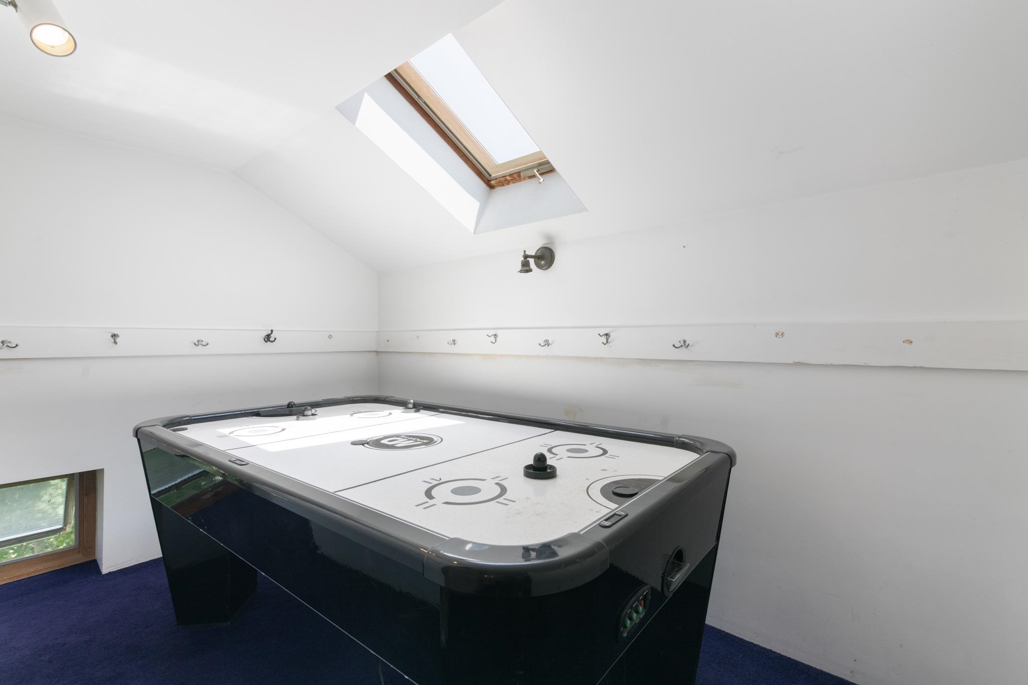 Bathroom 25872543