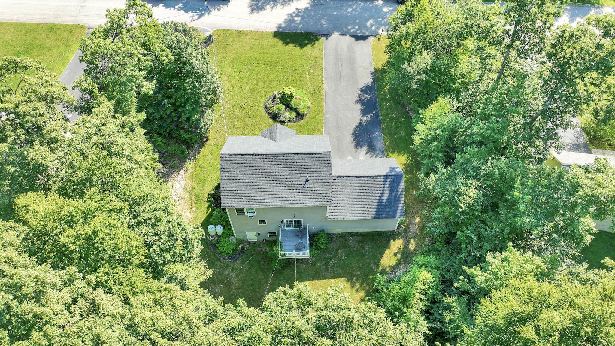48 Jacqueline Dr, New Ipswich, NH 03071