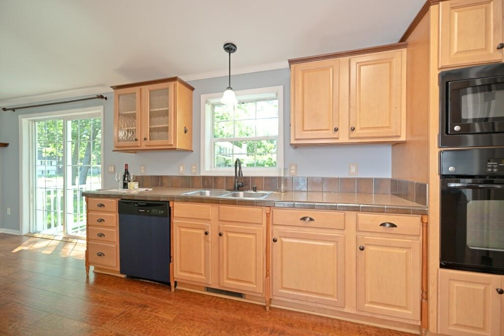 3rd image of 90 Alison Dr, Seabrook, NH 03874 | MLS# 5103570