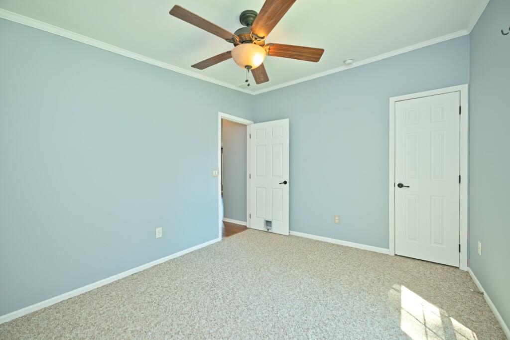 90 Alison Dr, Seabrook, NH 03874