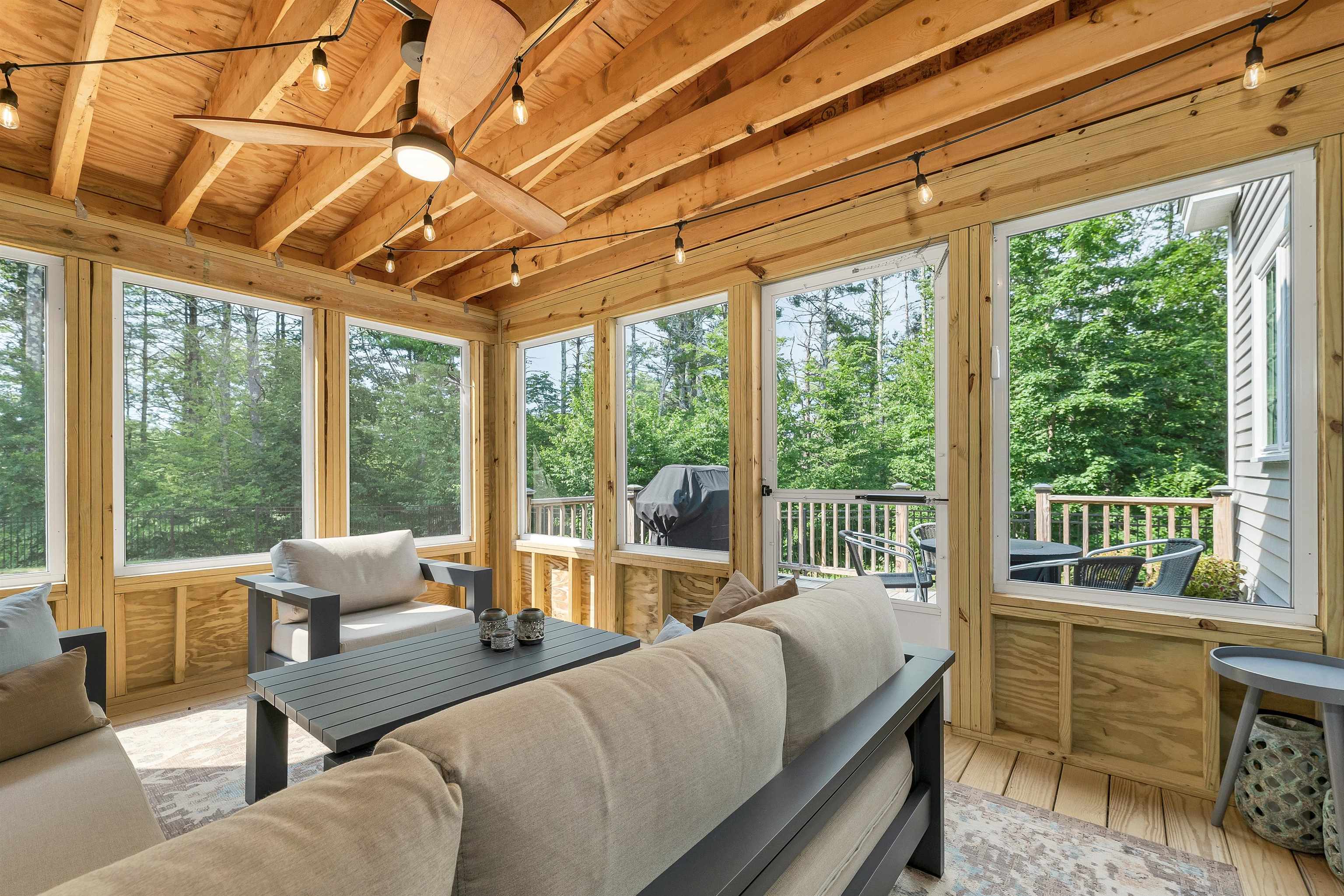6 Boulder Dr, Newmarket, NH 03857