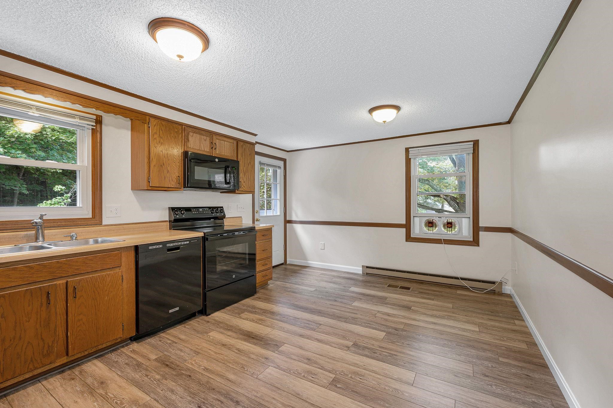 6 Alicia St, Somersworth, NH 03878