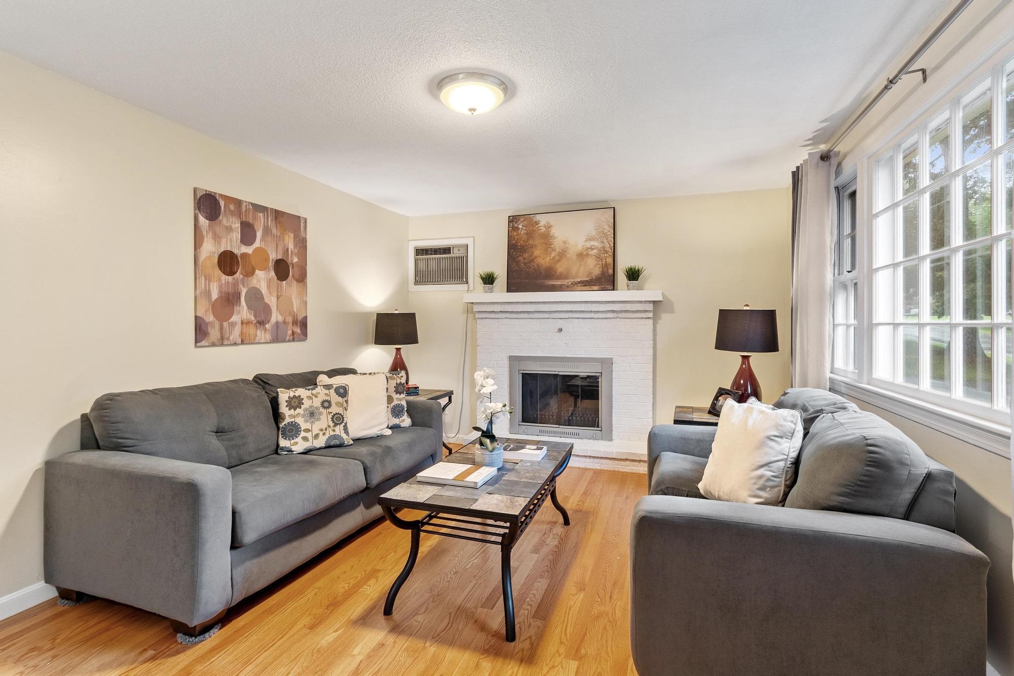 28 Brady Ave, Derry, NH 03038