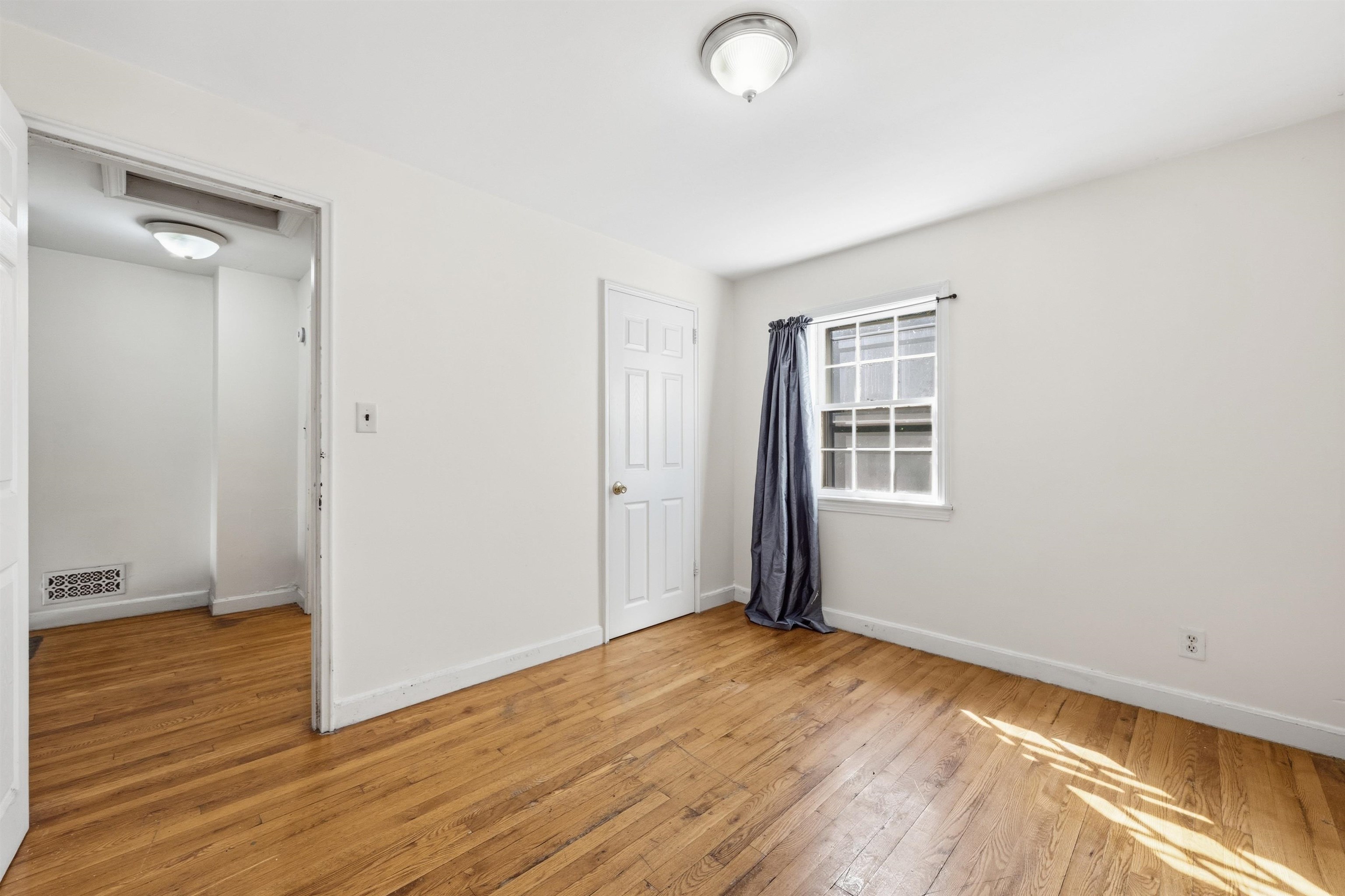 3 Harold St, Manchester, NH 03104
