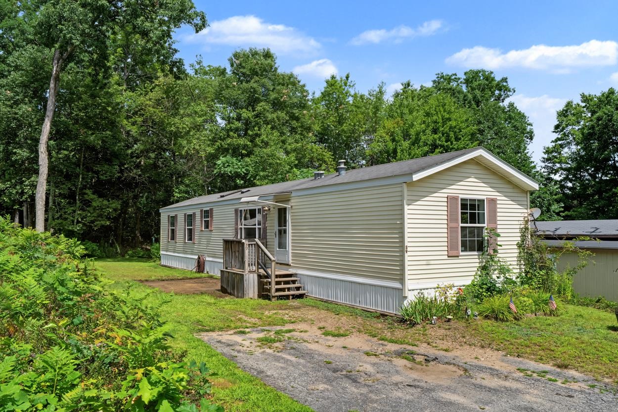 59 Diana Dr, Swanzey, NH 03446