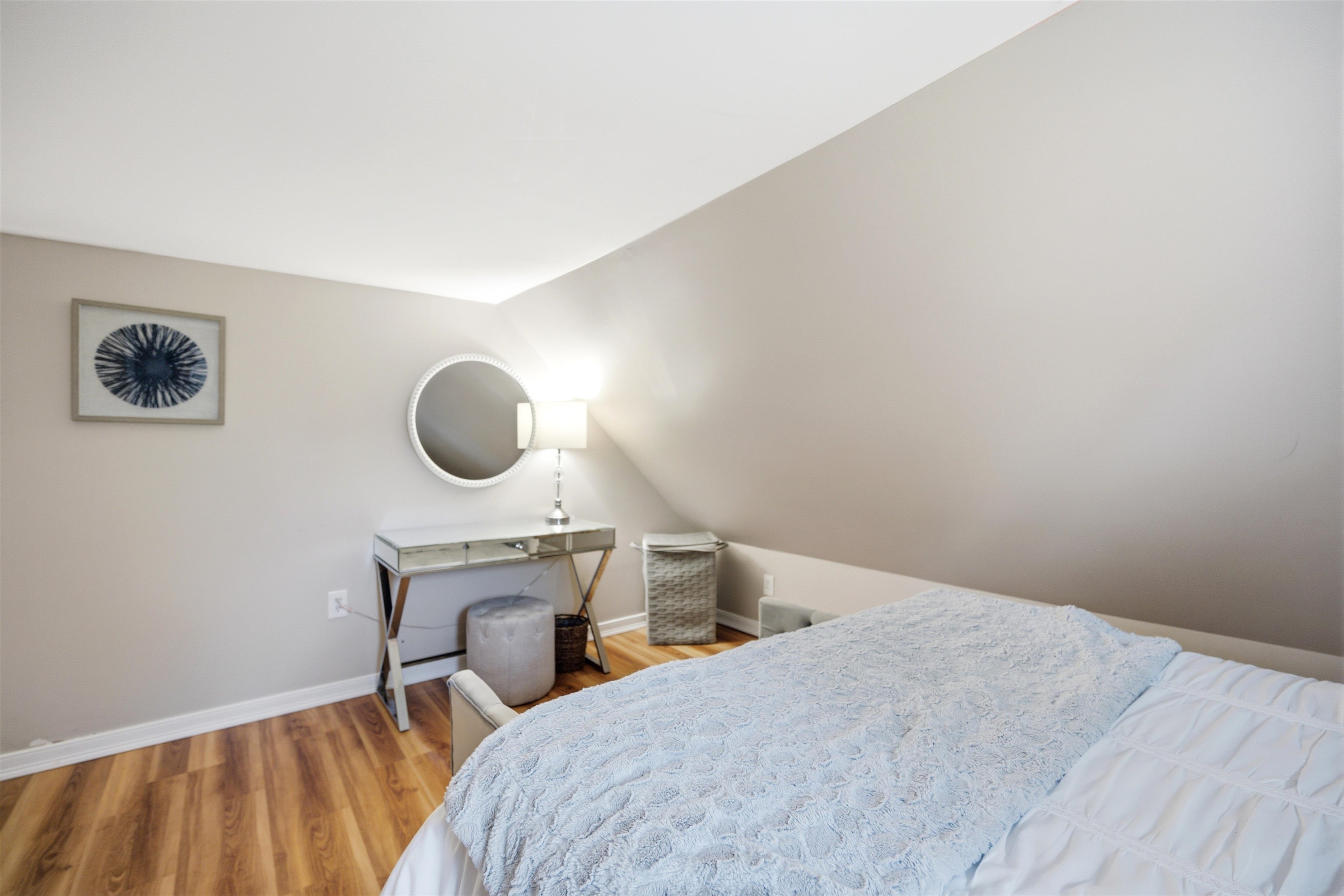 5 Burke St, Nashua, NH 03060