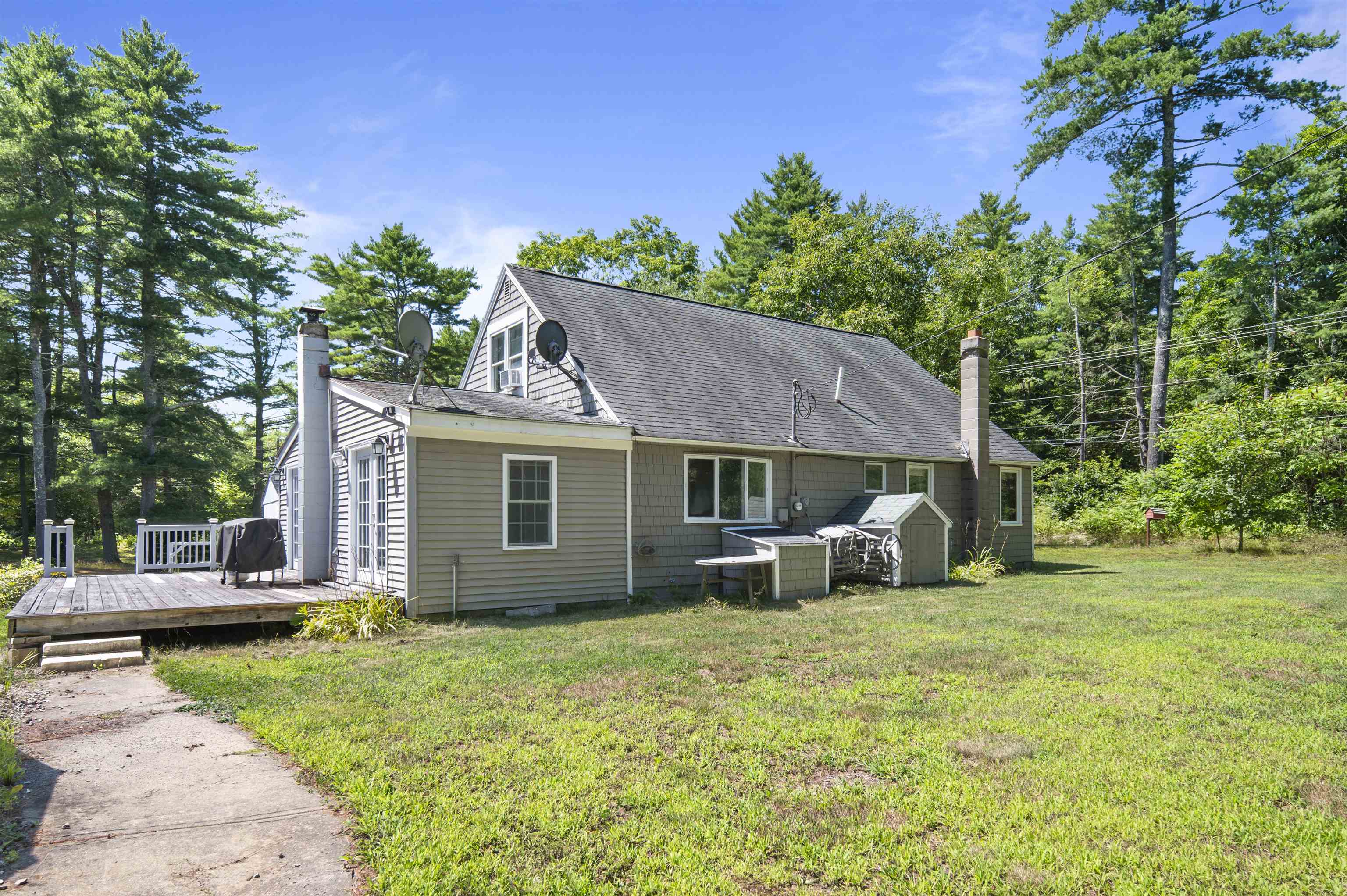 3 Old Coffeetown Rd, Deerfield, NH 03037