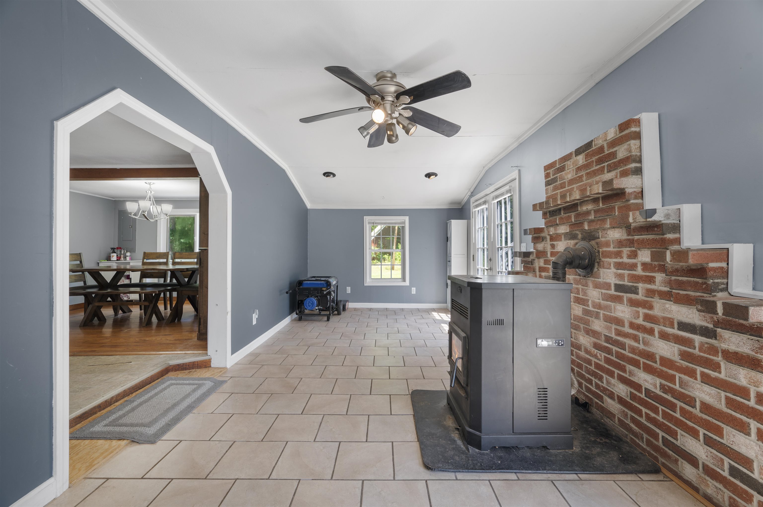 3 Old Coffeetown Rd, Deerfield, NH 03037