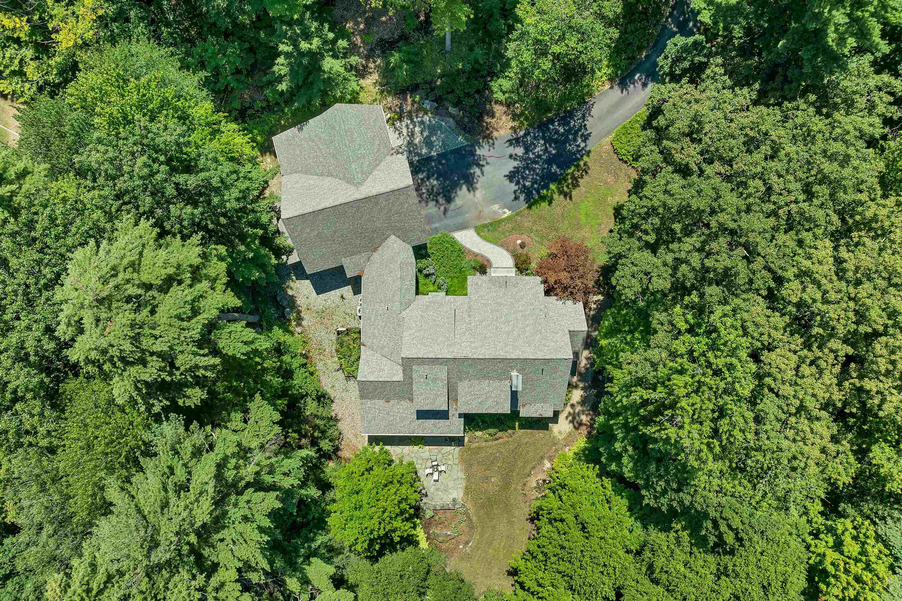 16 Crosswinds Dr, Moultonborough, NH 03254