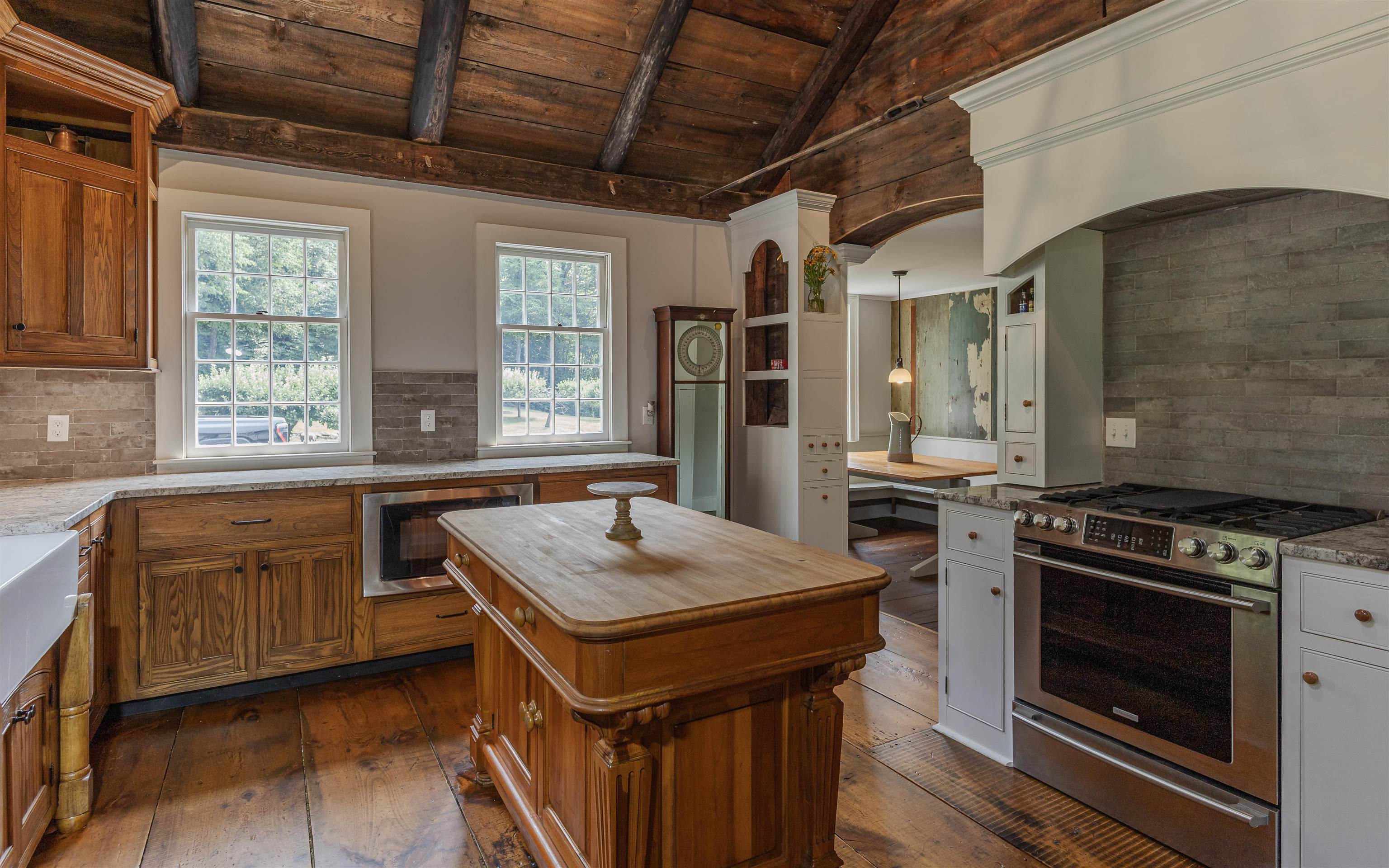 3 Apple Hill, Chesterfield, NH 03443