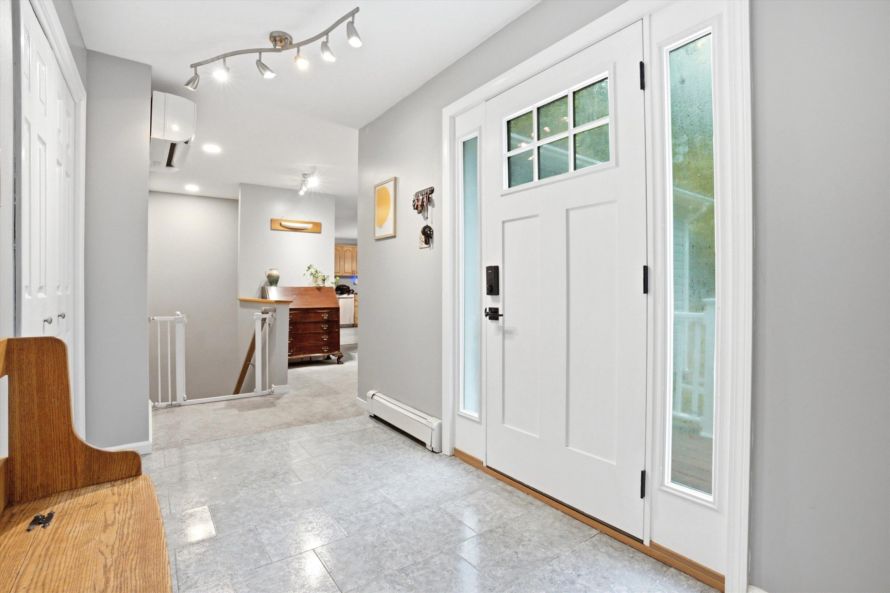 127A Green Rd, Raymond, NH 03077