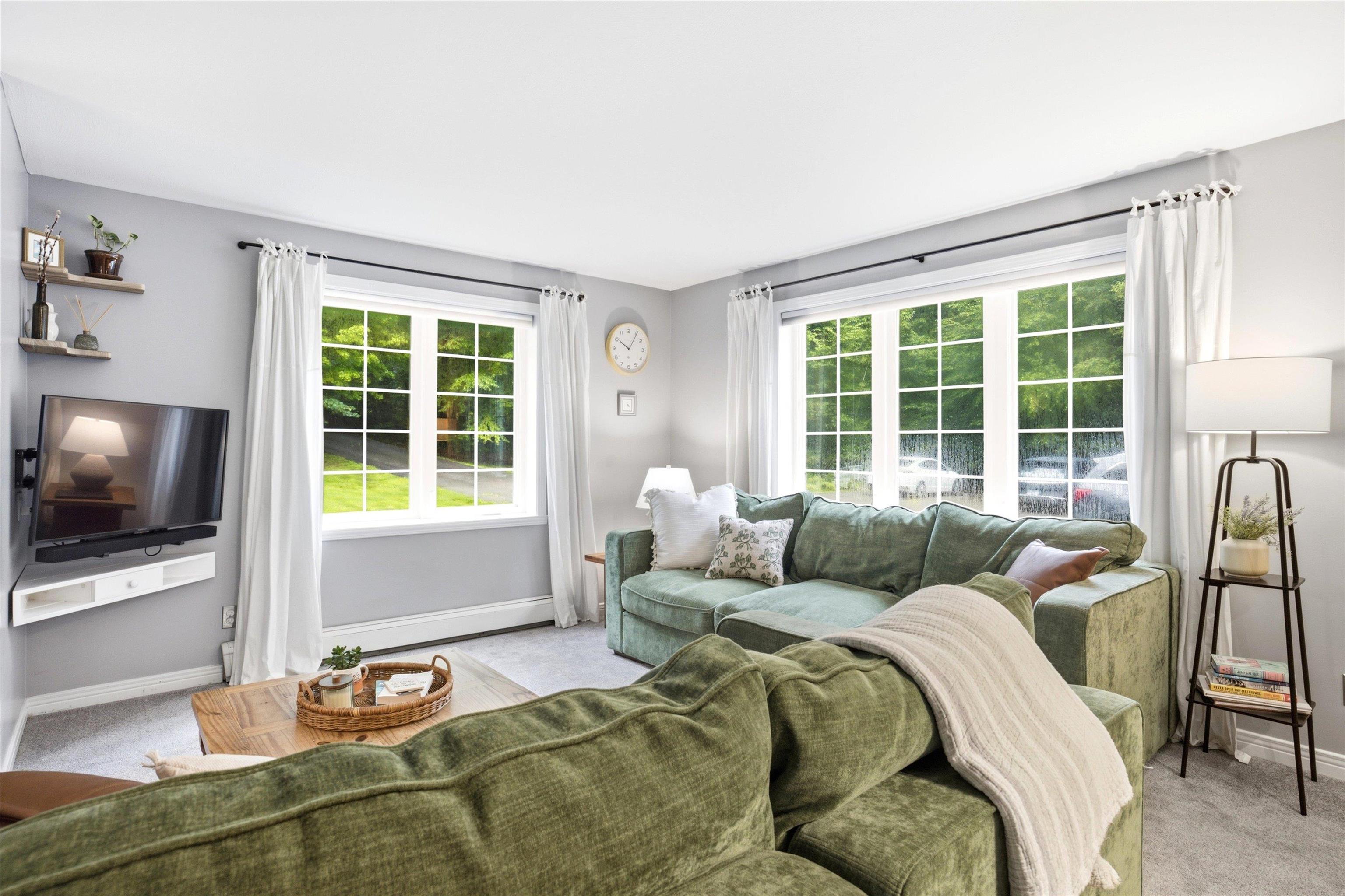 127A Green Rd, Raymond, NH 03077