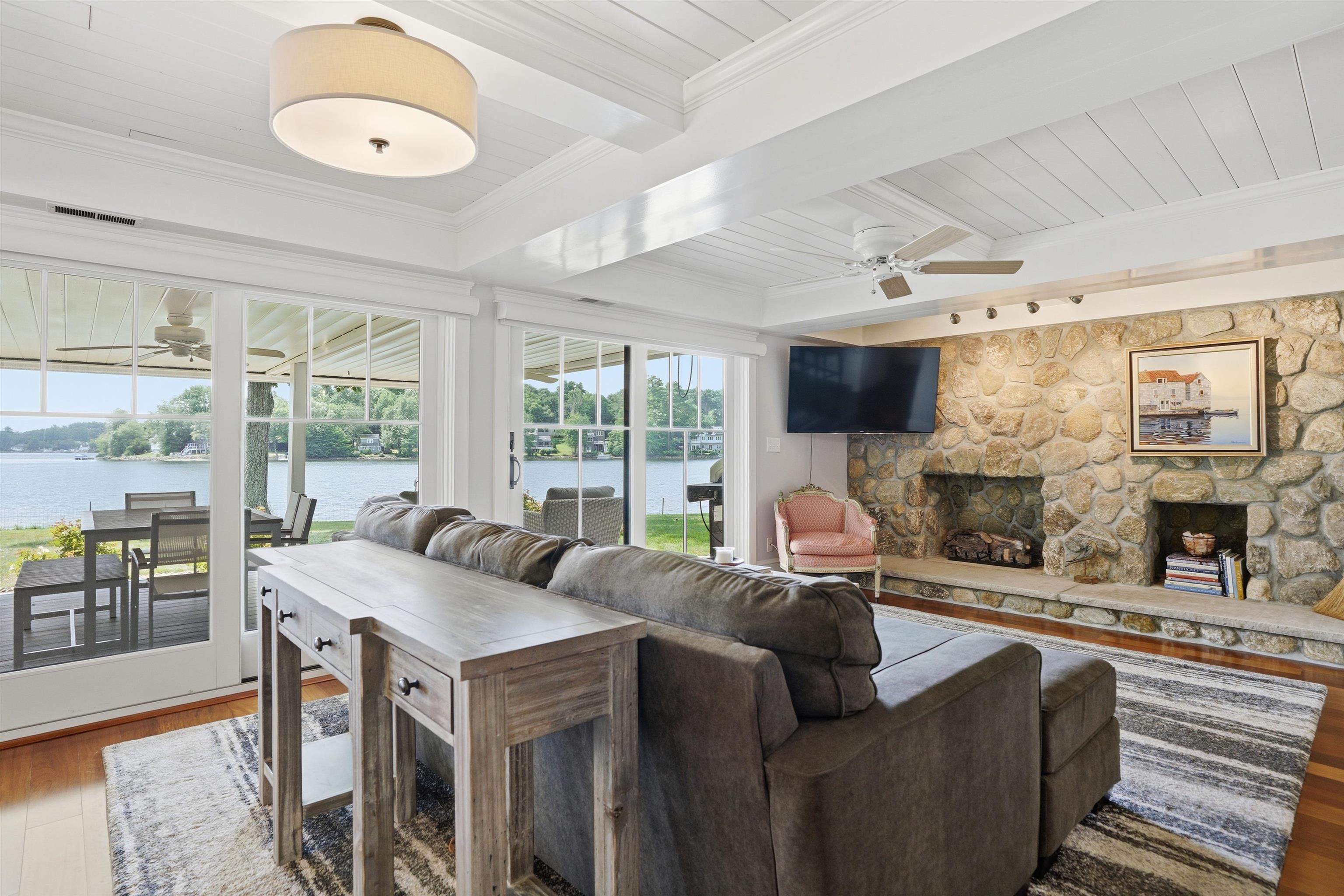 22 Woodvue Rd, Windham, NH 03087