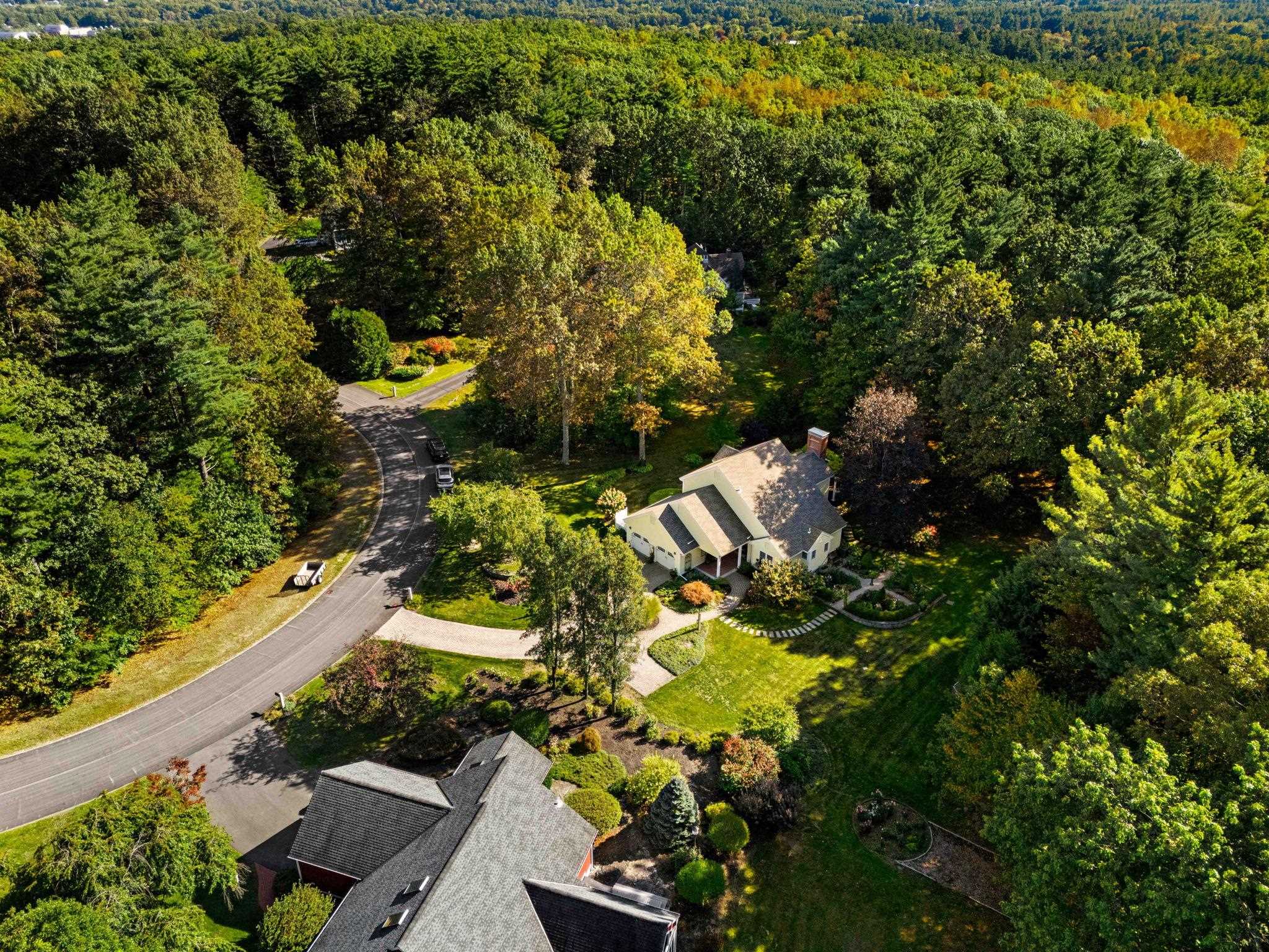33 Shipley Dr, Hollis, NH 03049