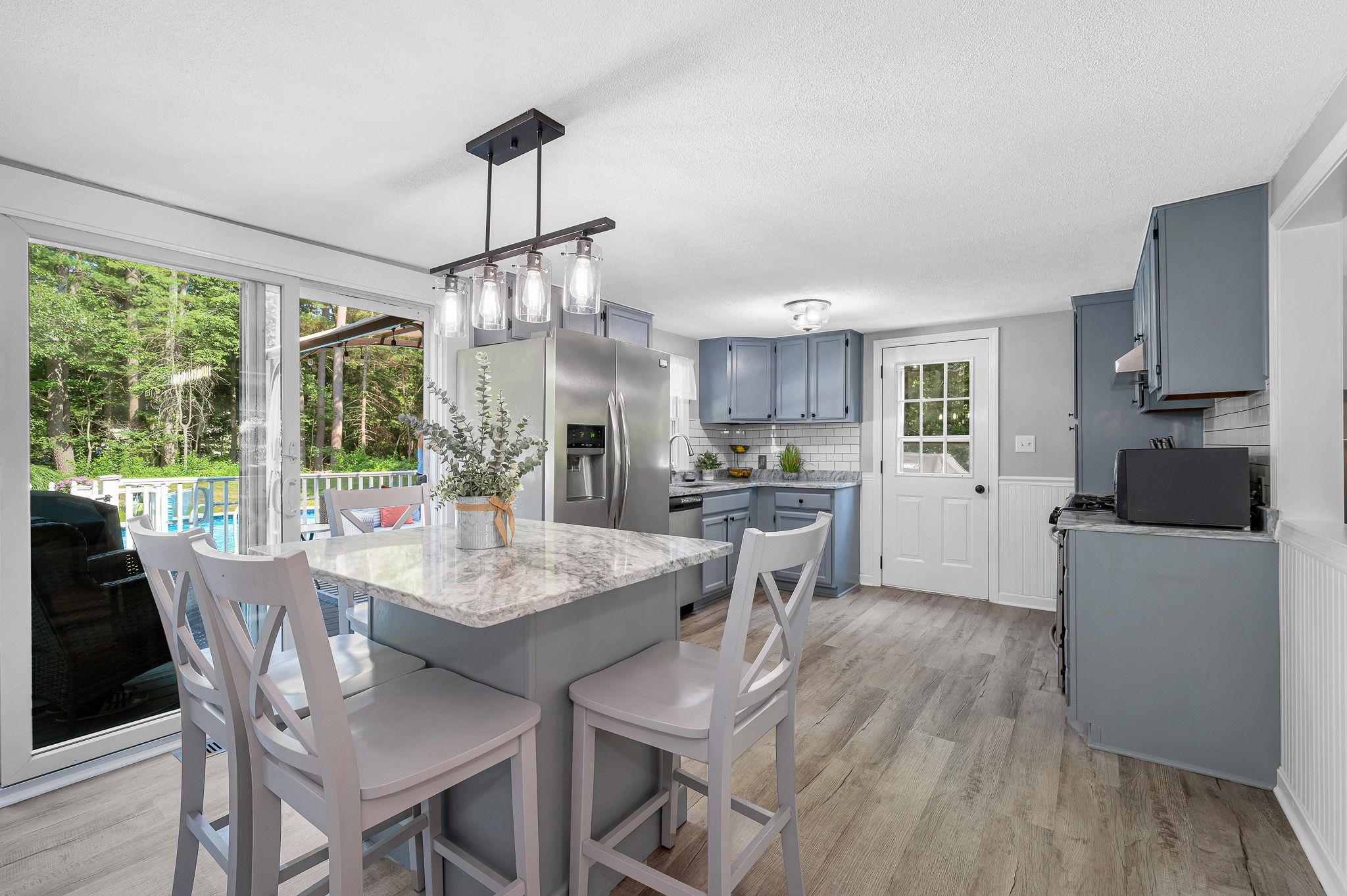 83 Jericho Rd, Pelham, NH 03076