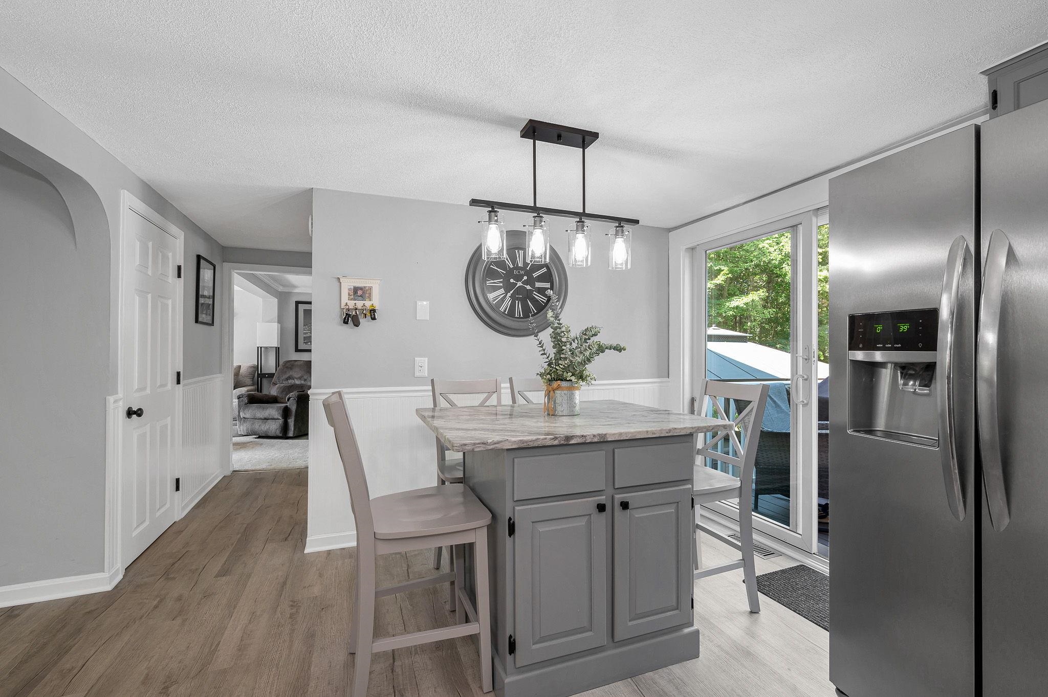 83 Jericho Rd, Pelham, NH 03076