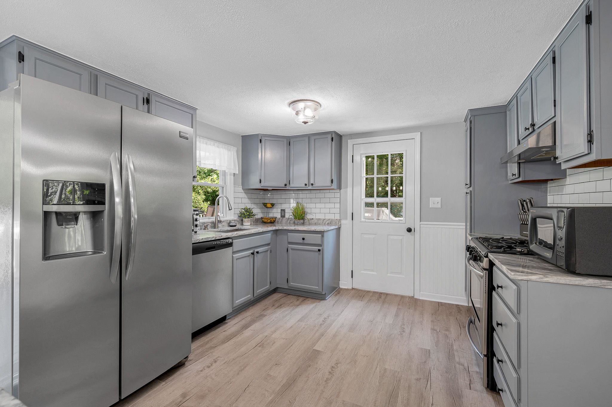 83 Jericho Rd, Pelham, NH 03076