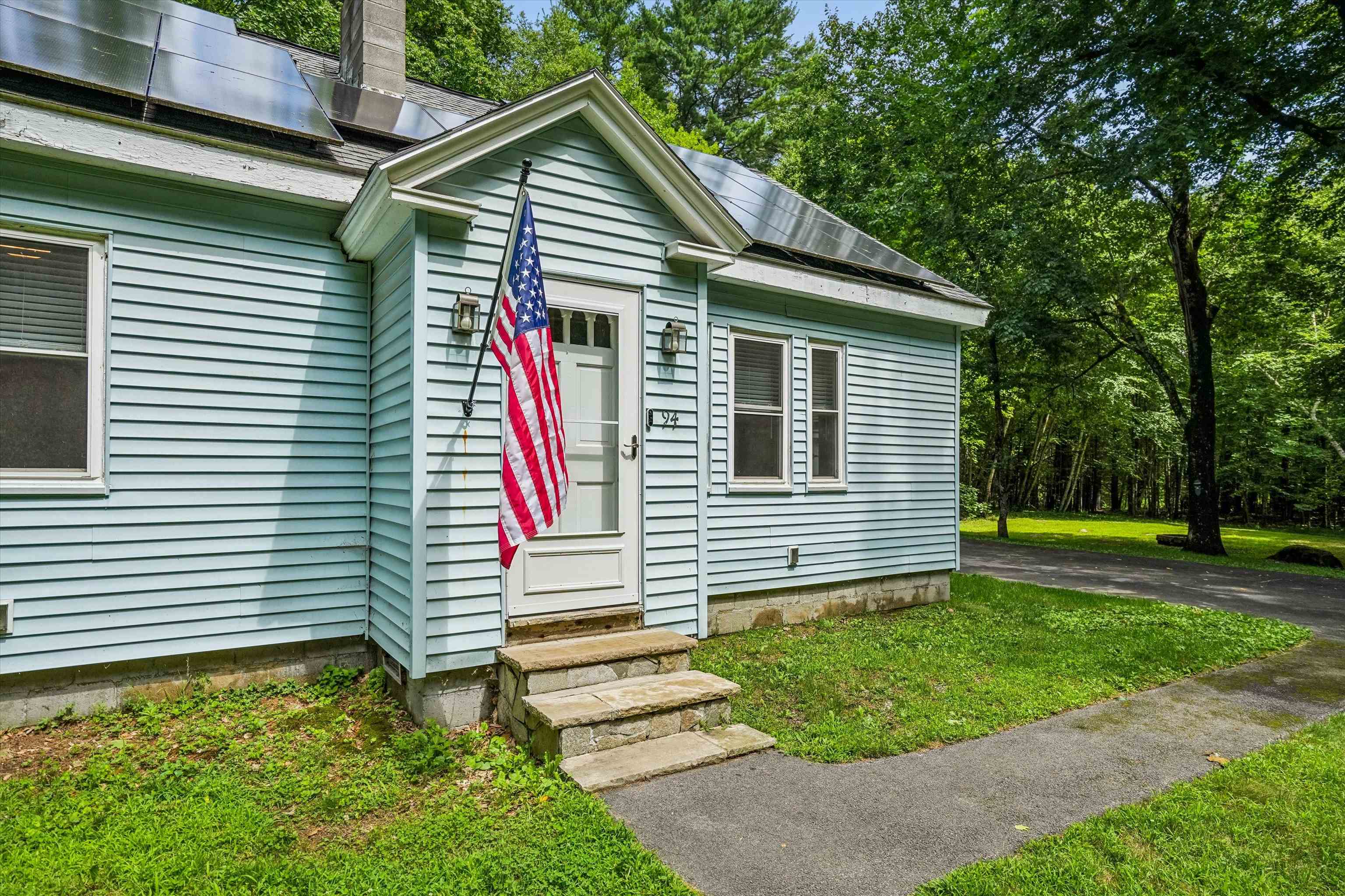 94 Old Amherst Rd, Mont Vernon, NH 03057