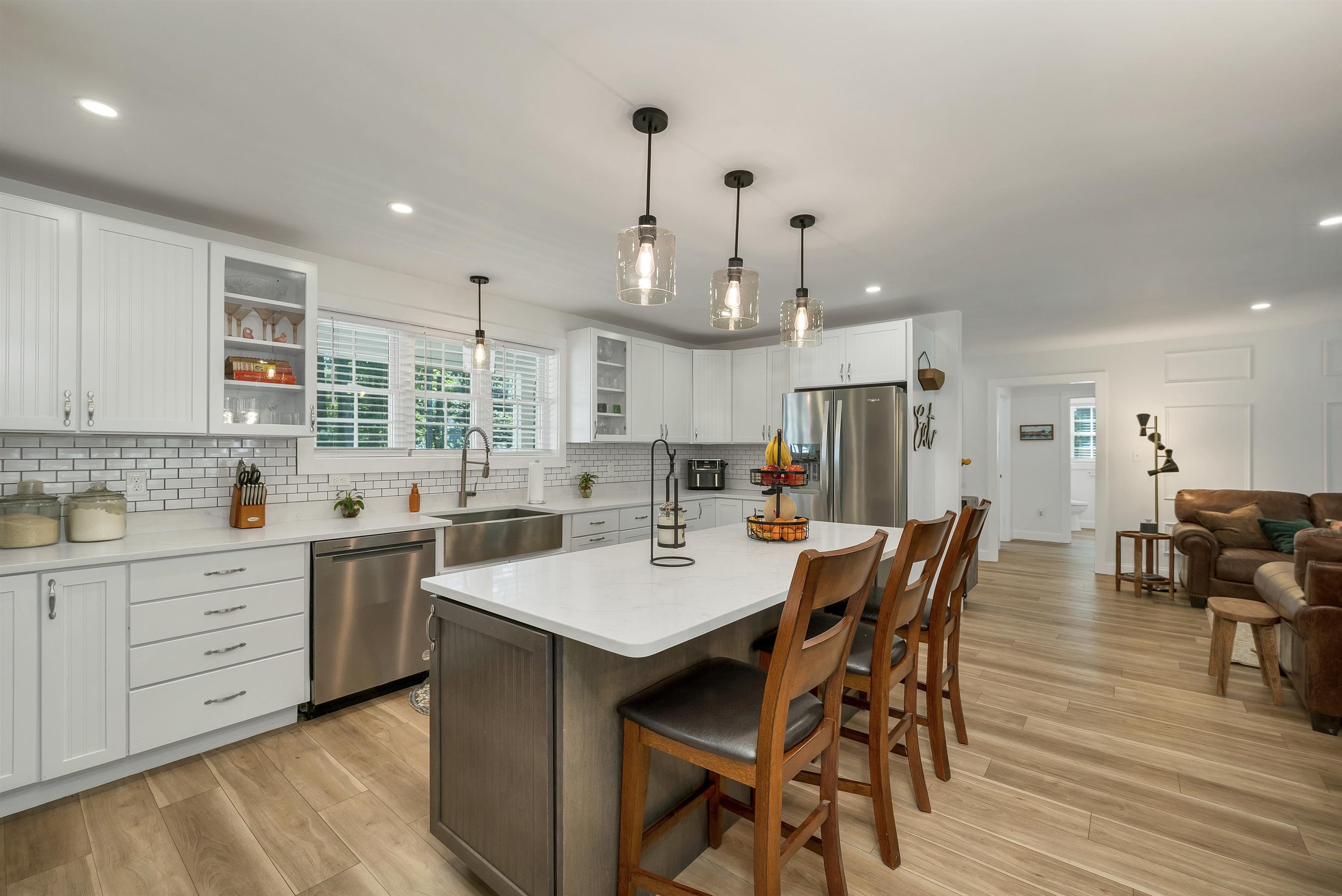 2nd image of 16 Regency Ct, Rochester, NH 03867 | MLS# 5103645