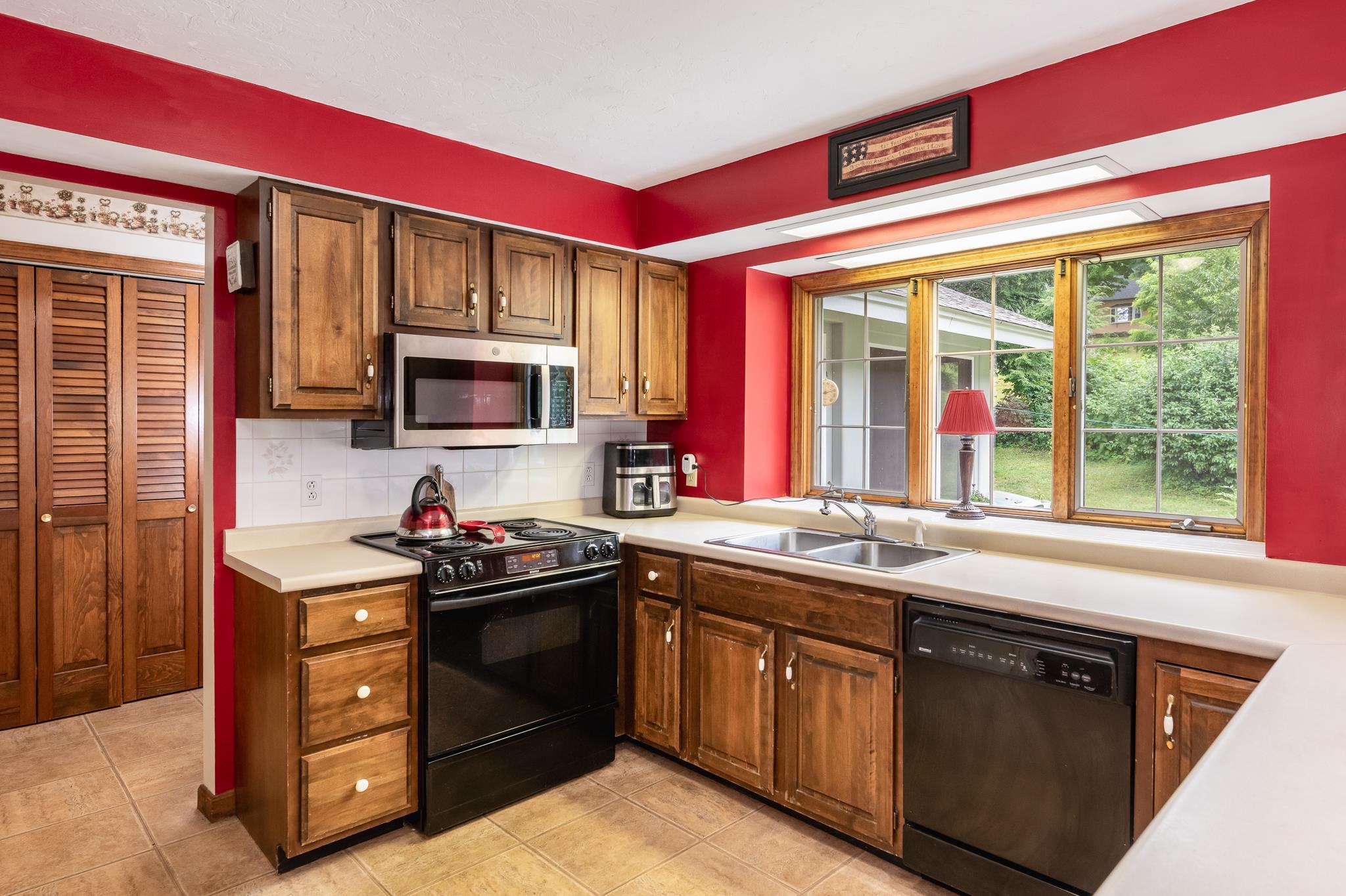 4 Fairway Heights Rd, Center Harbor, NH 03226
