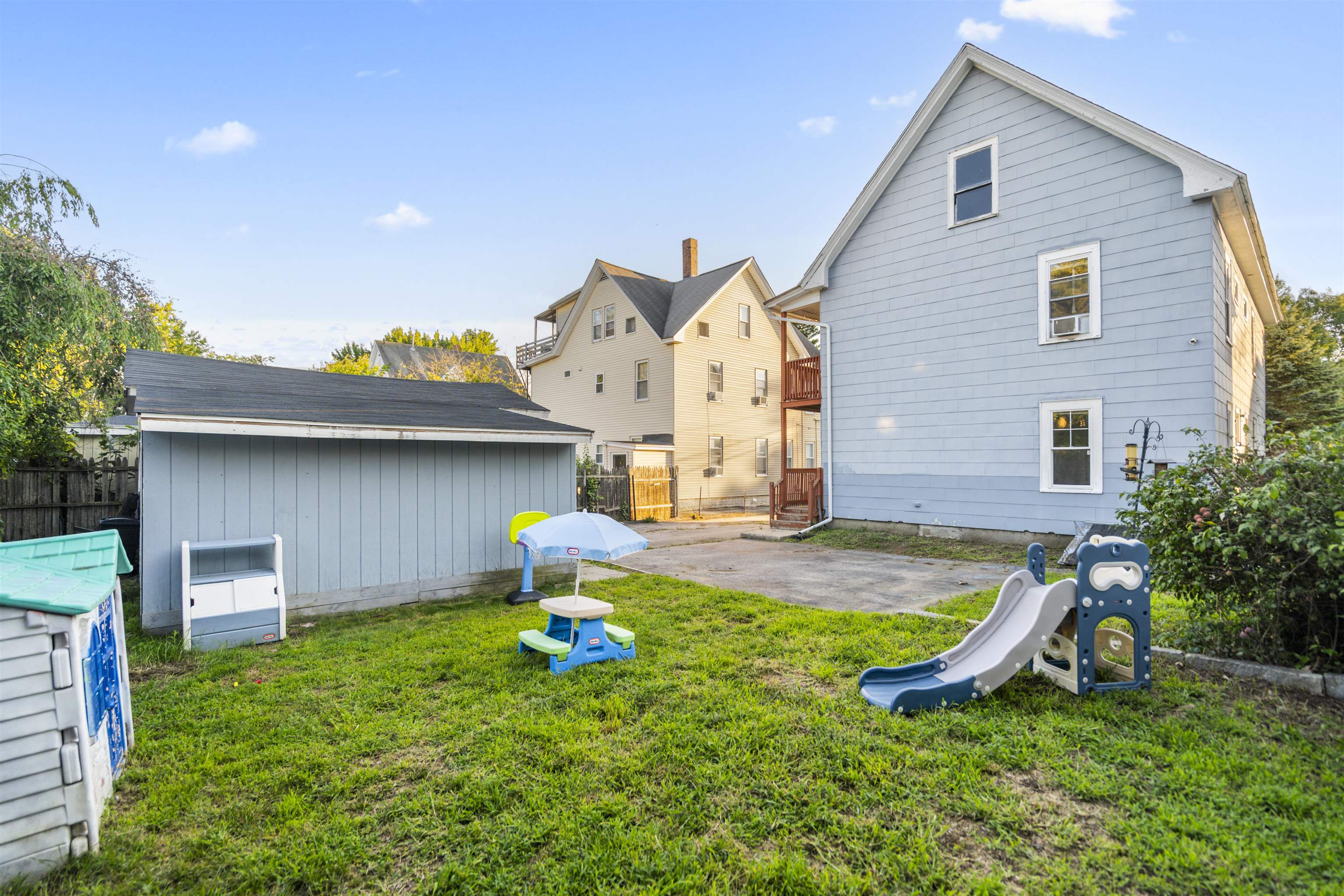 175 Thornton St, Manchester, NH 03102