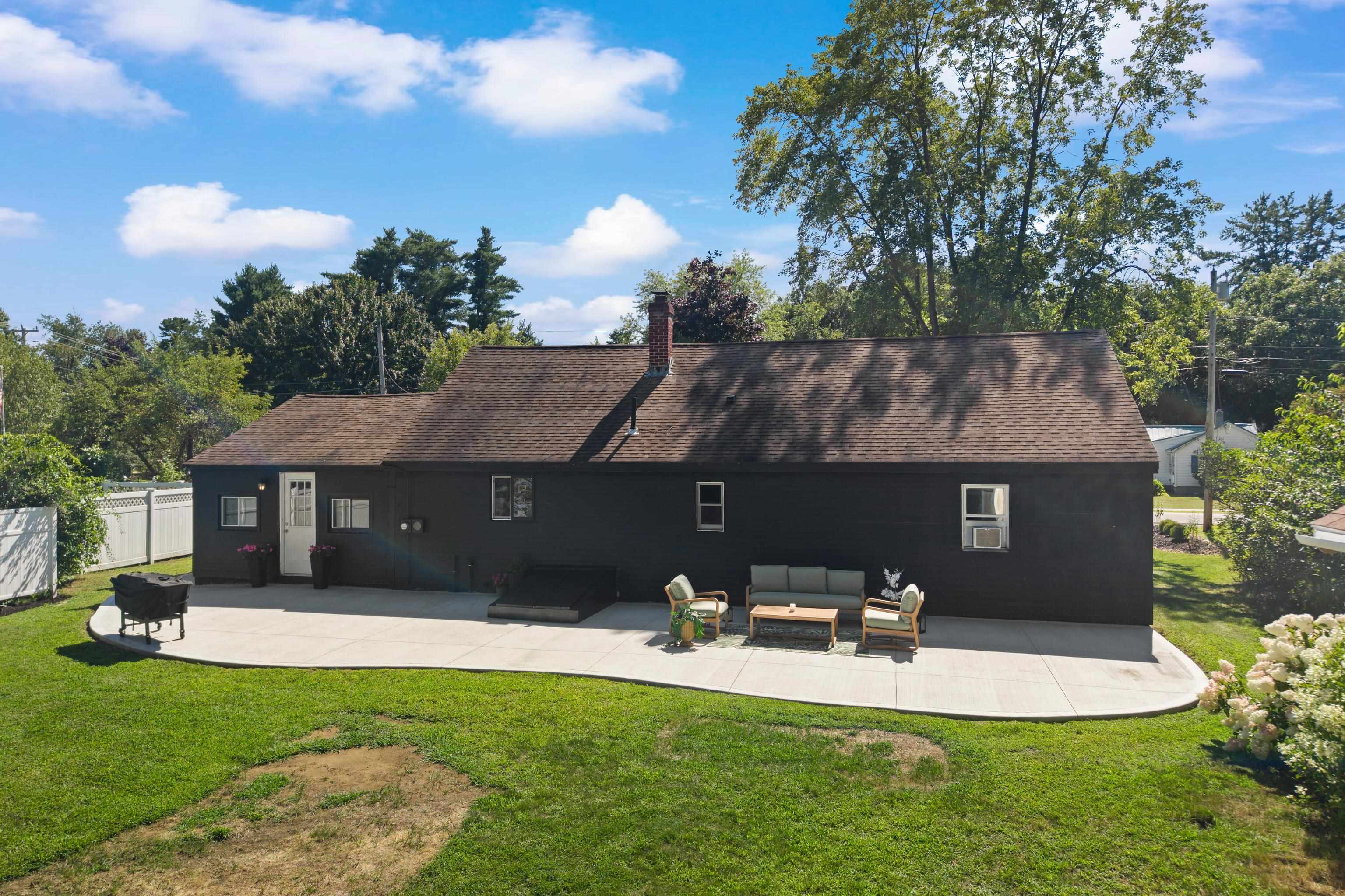 17 Allard St, Concord, NH 03301