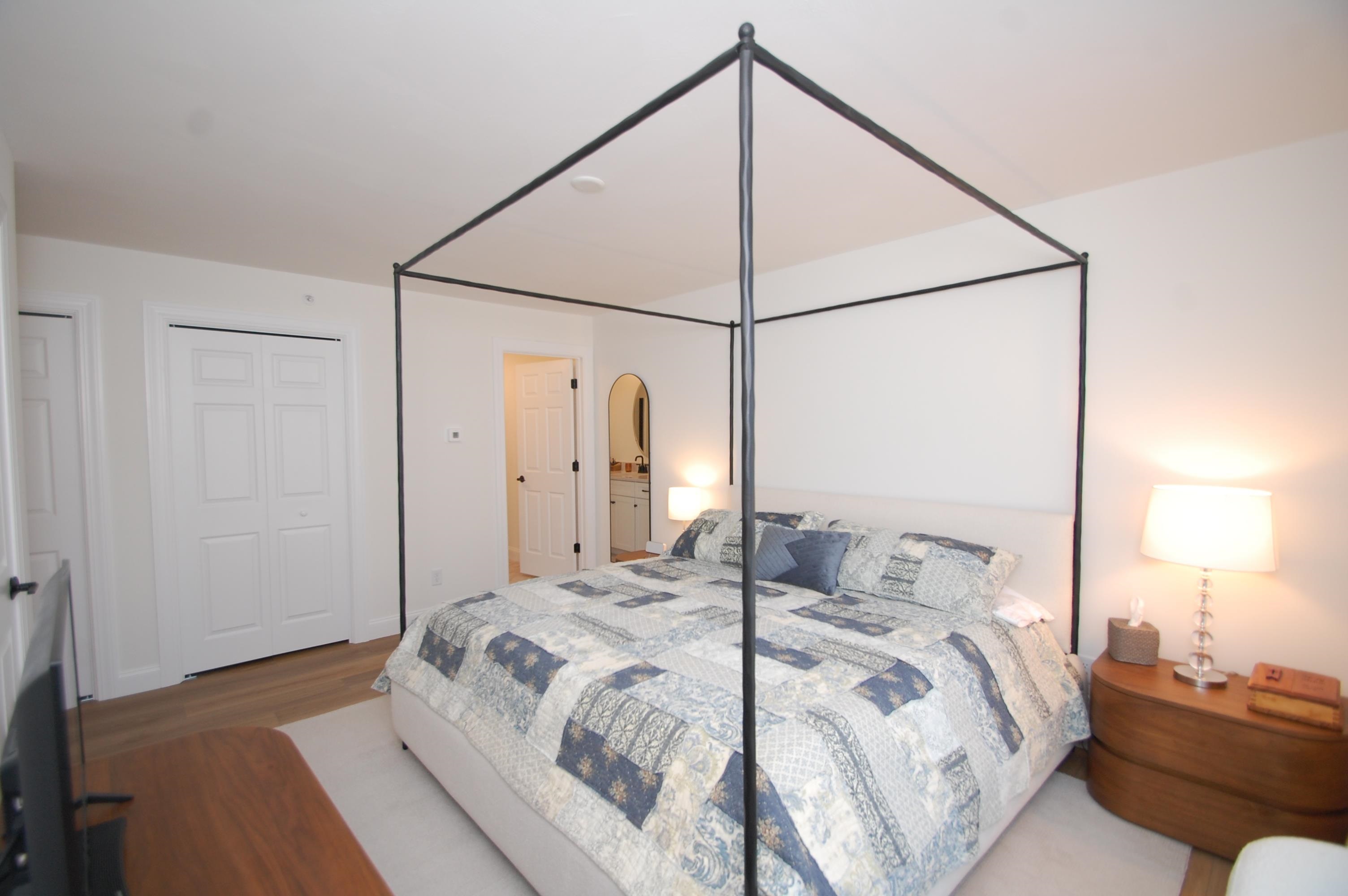 1B Dearborn Cir, Goffstown, NH 03045