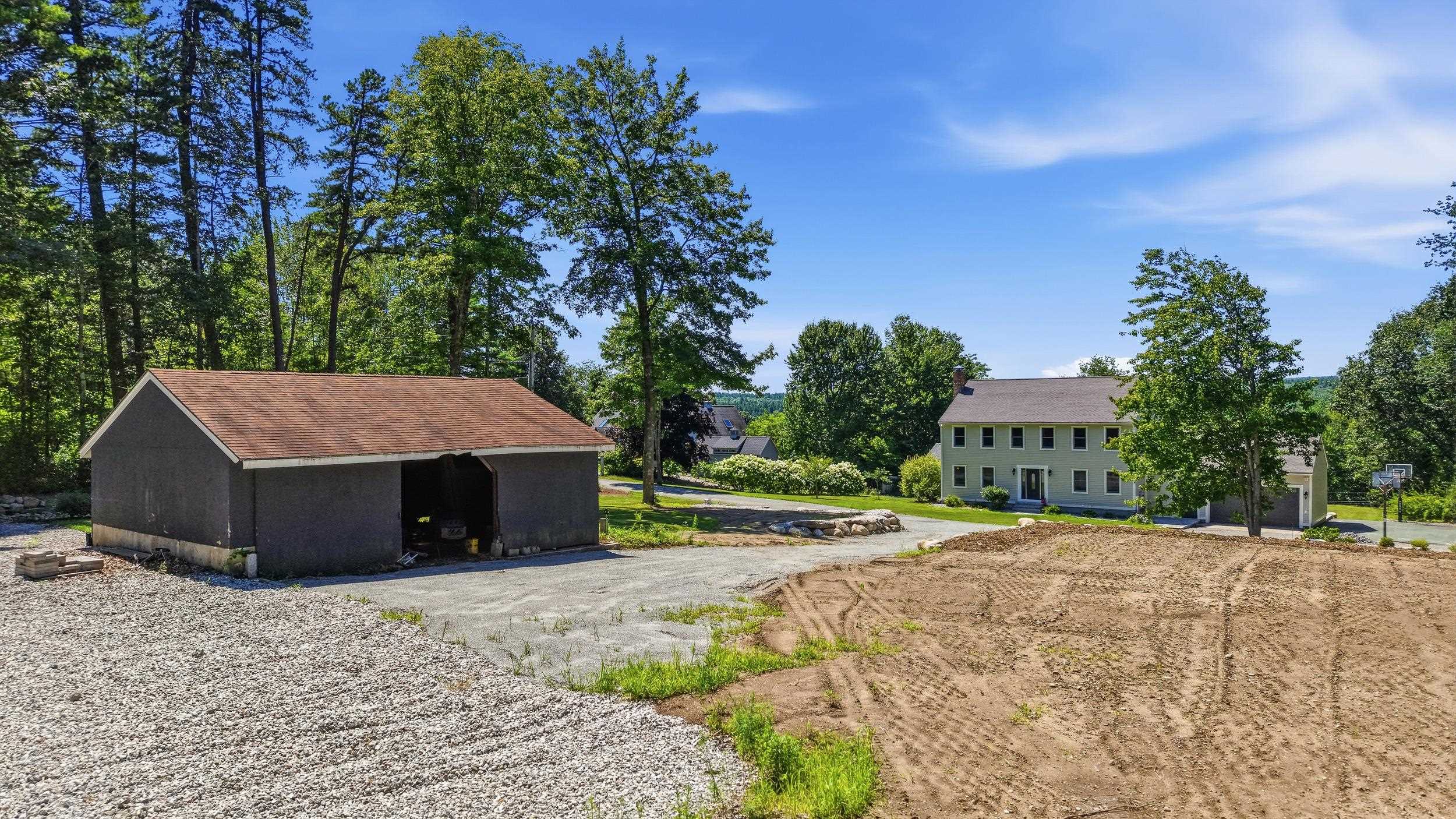 6 Quentin Dr, Brookline, NH 03033