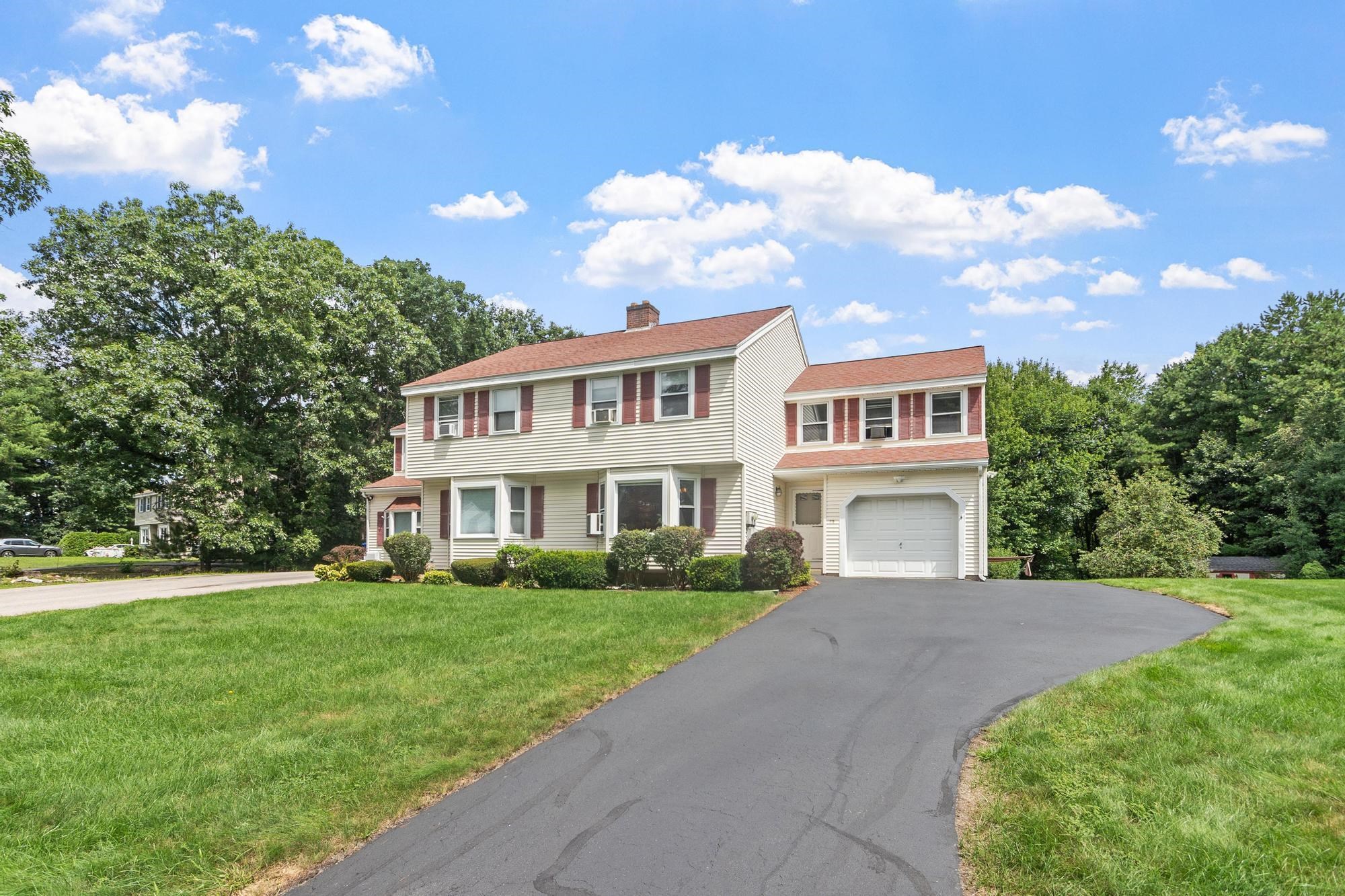 27 Reed St #B, Londonderry, NH 03053
