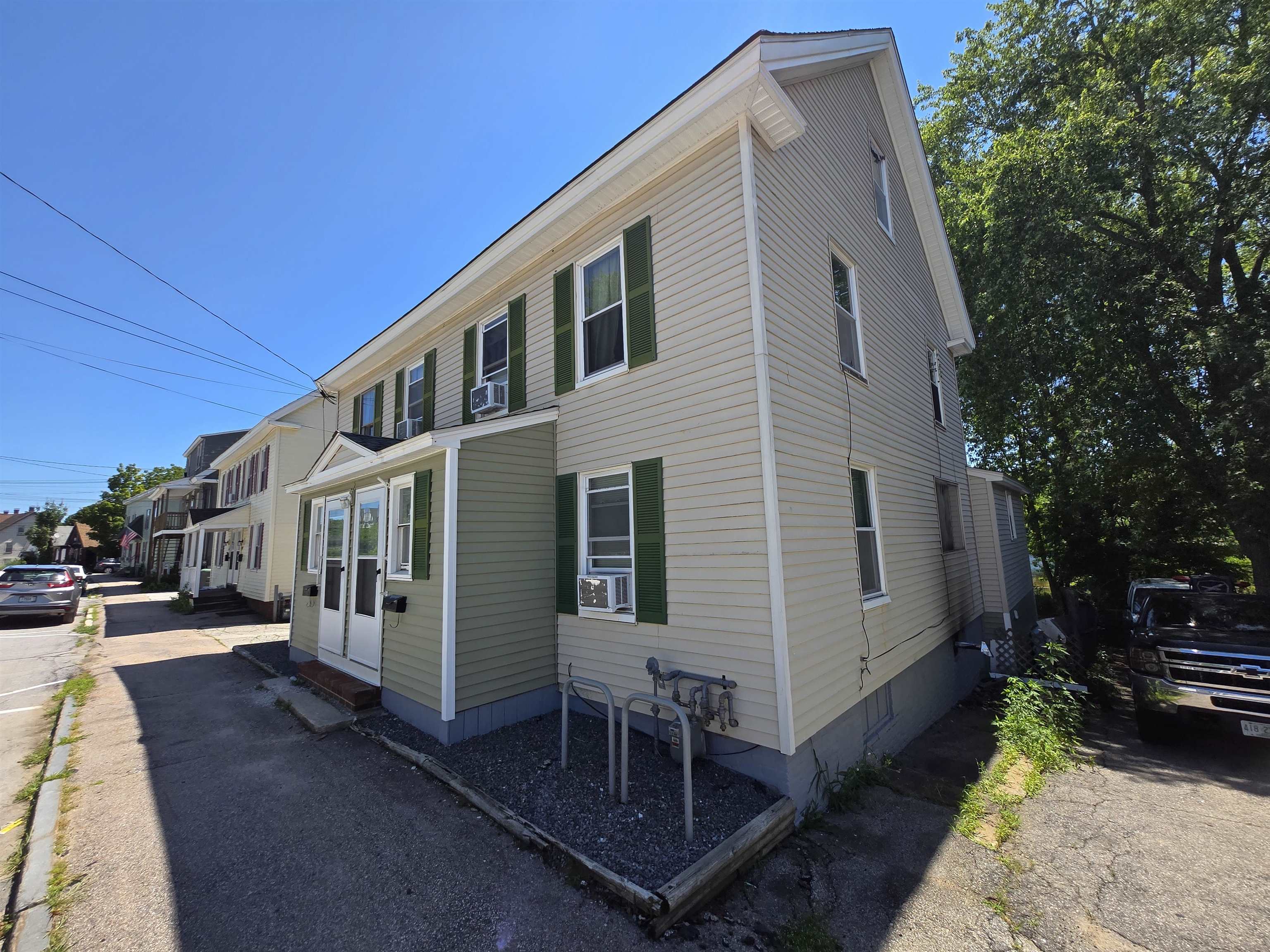 83-85 Glass St, Pembroke, NH 03275