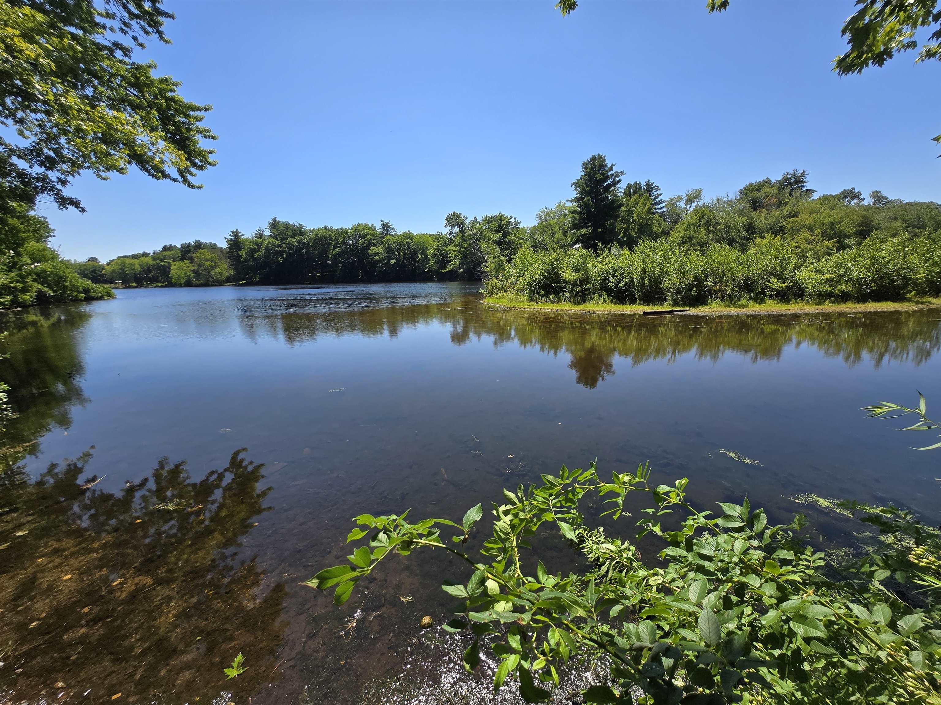 83-85 Glass St, Pembroke, NH 03275