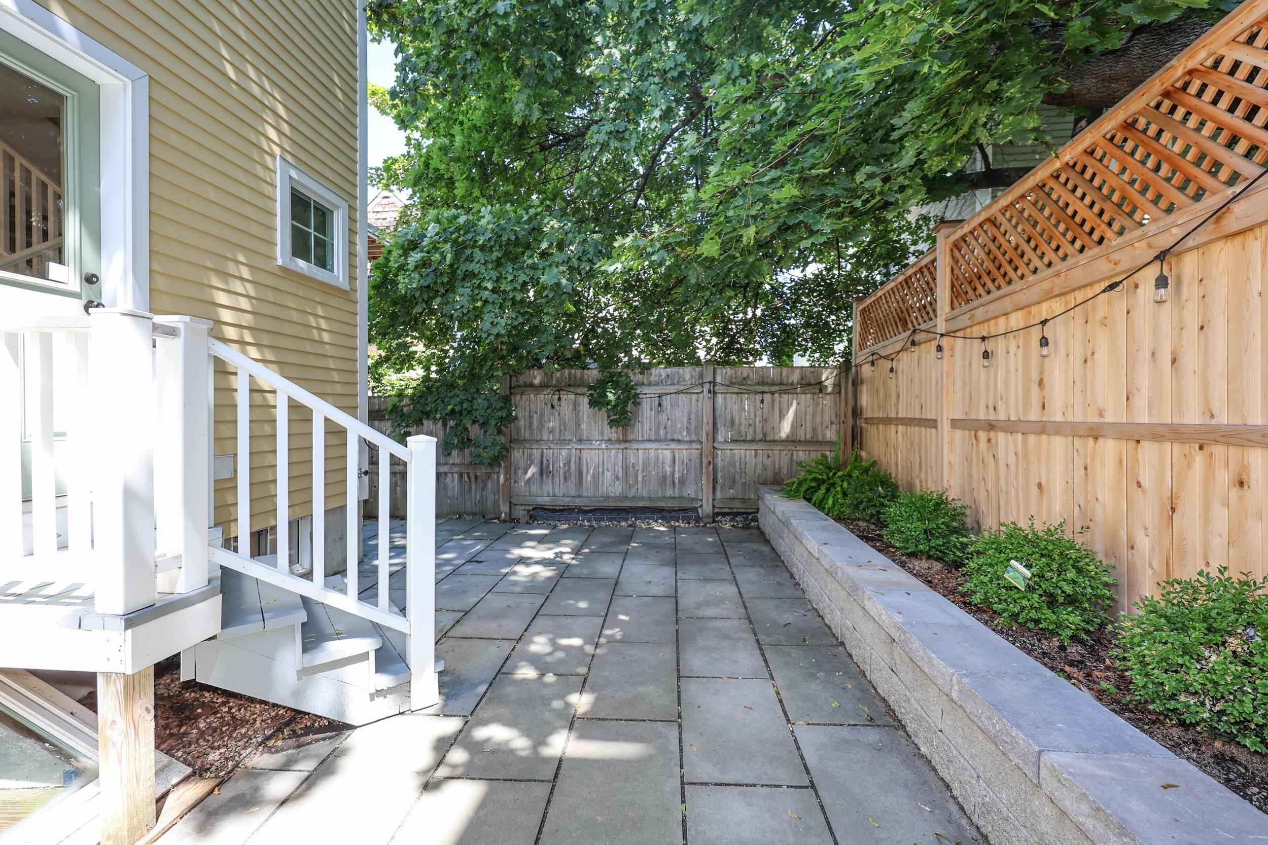 282 Hanover St, Portsmouth, NH 03801
