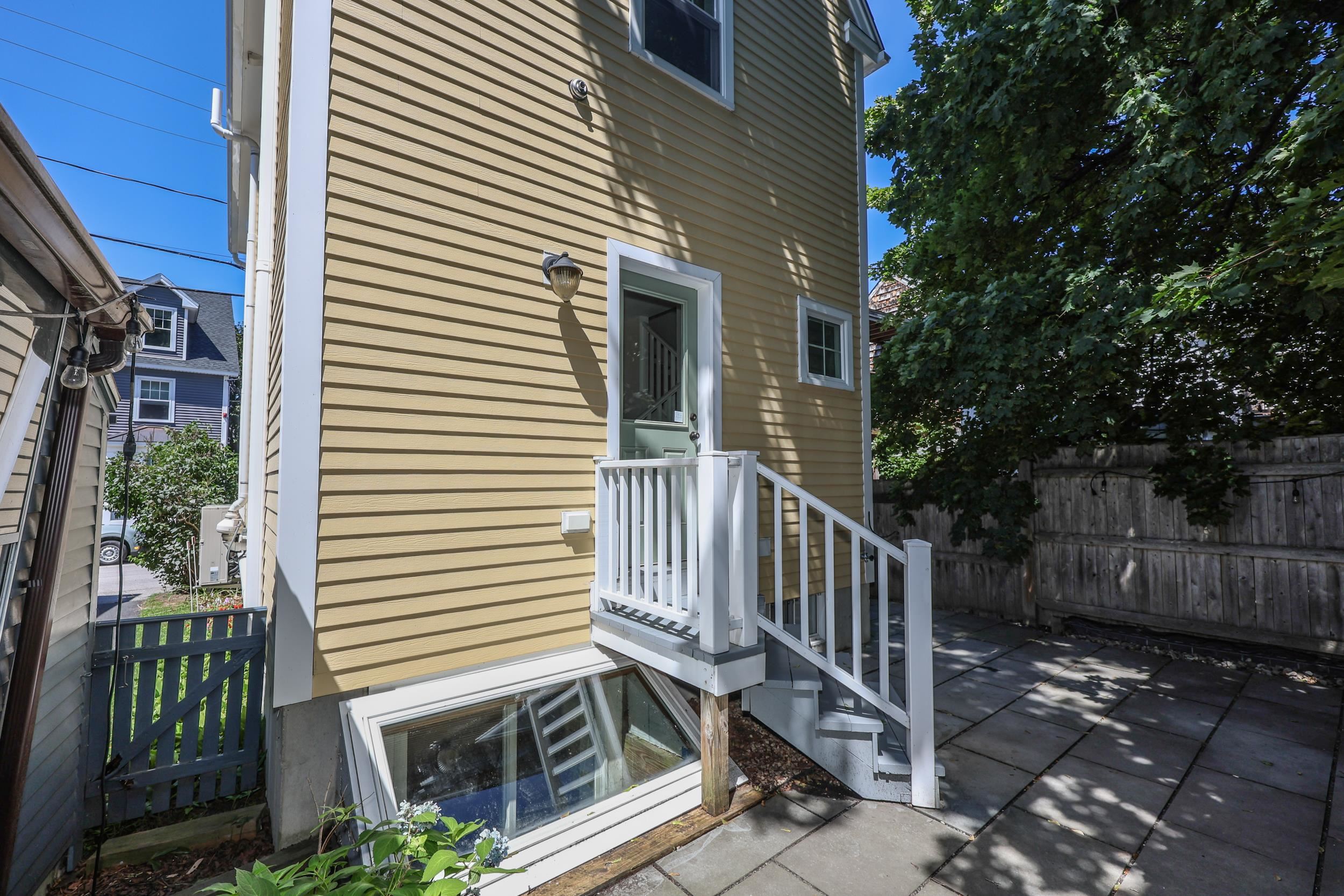 282 Hanover St, Portsmouth, NH 03801