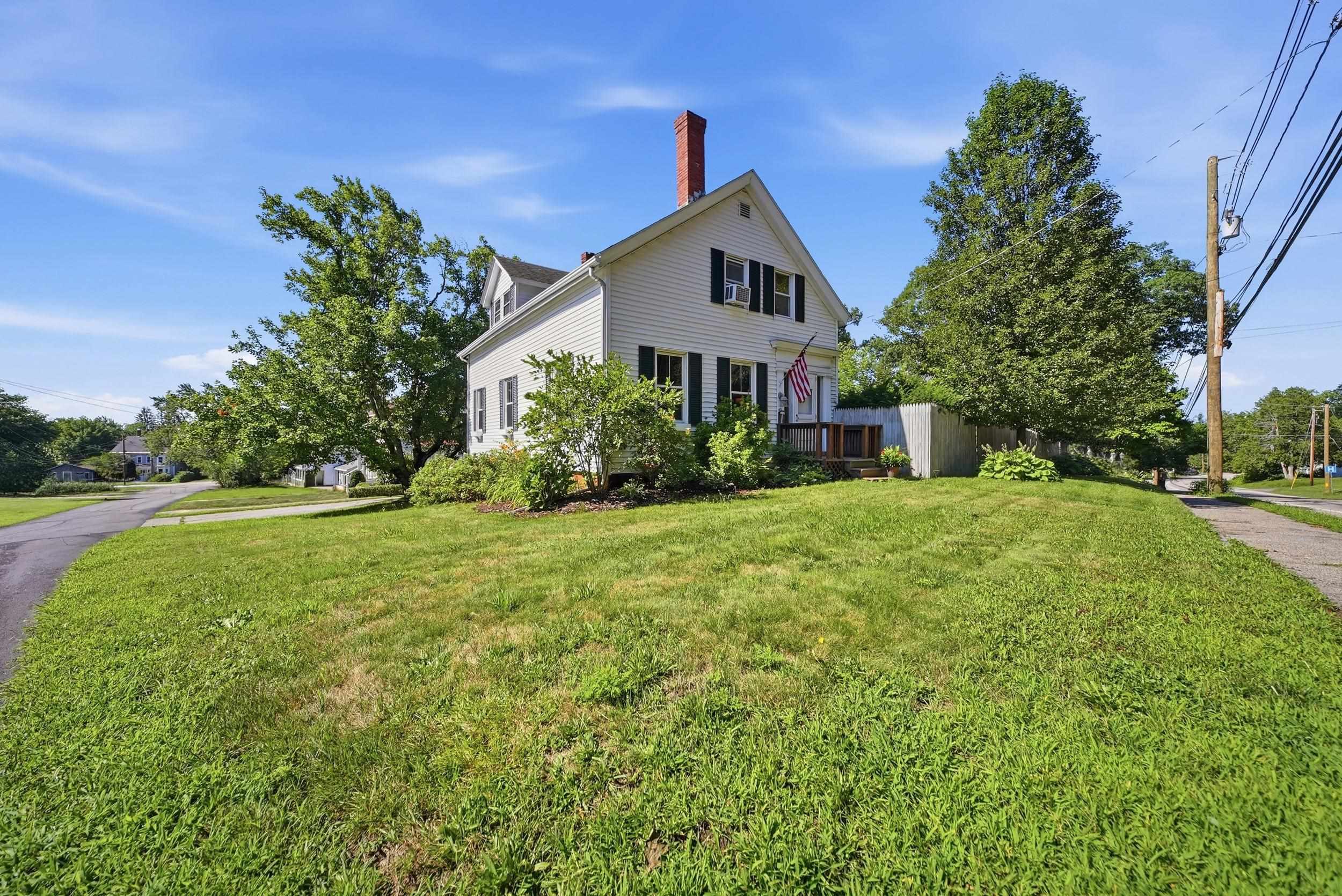 45 Oak St, Dover, NH 03820
