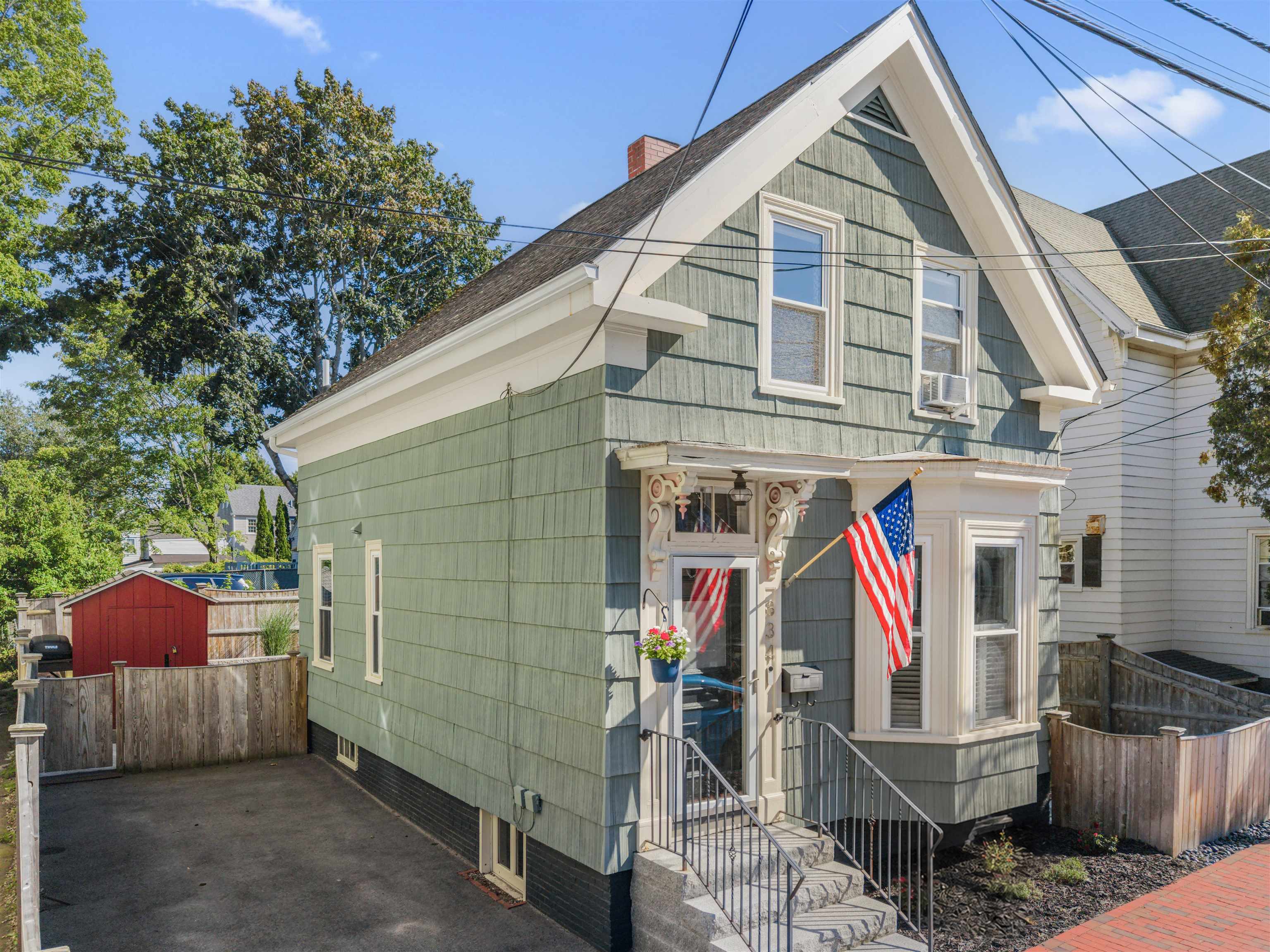 834 State St, Portsmouth, NH 03801