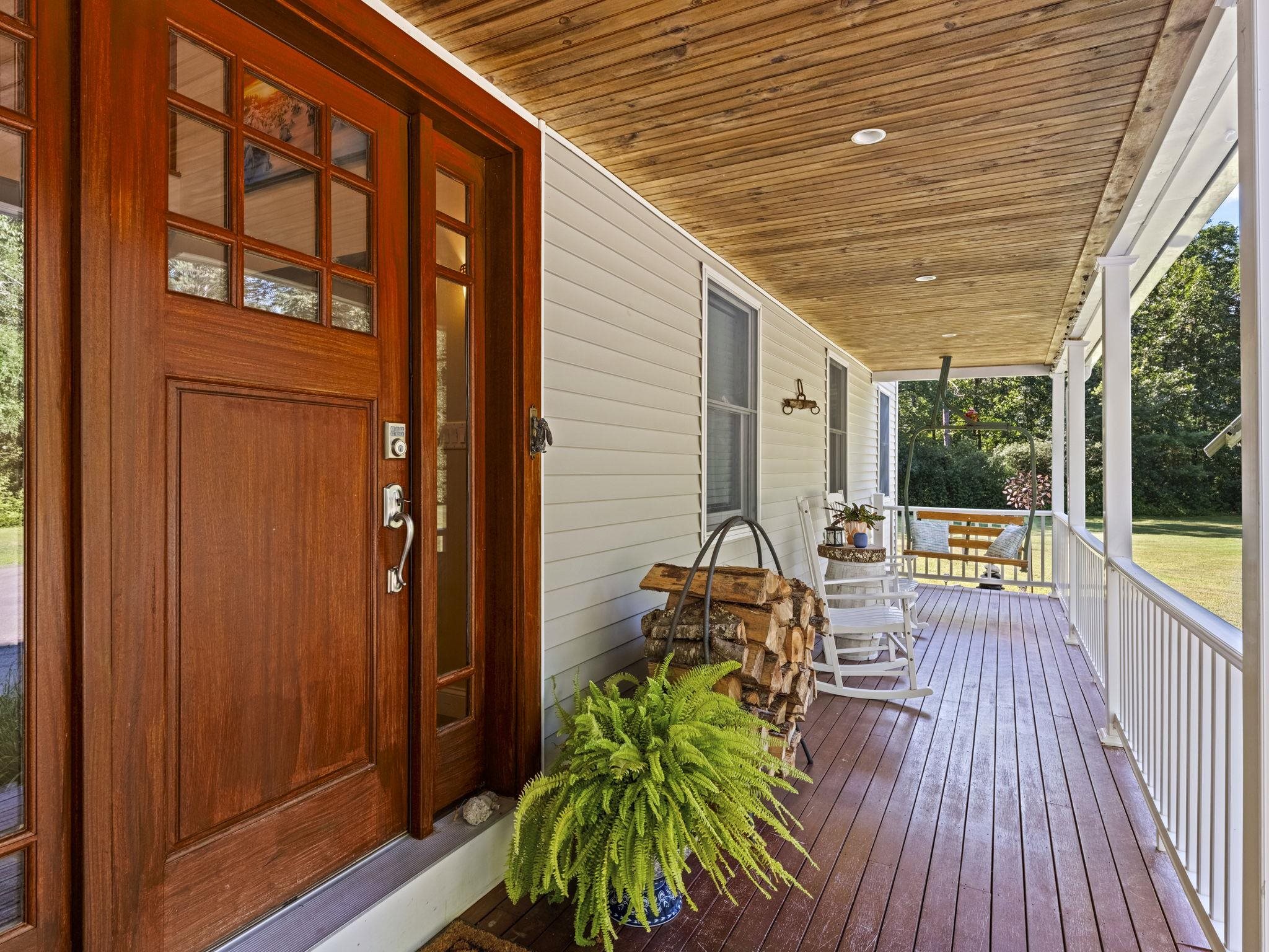 251 Wadleigh Falls Rd, Lee, NH 03861