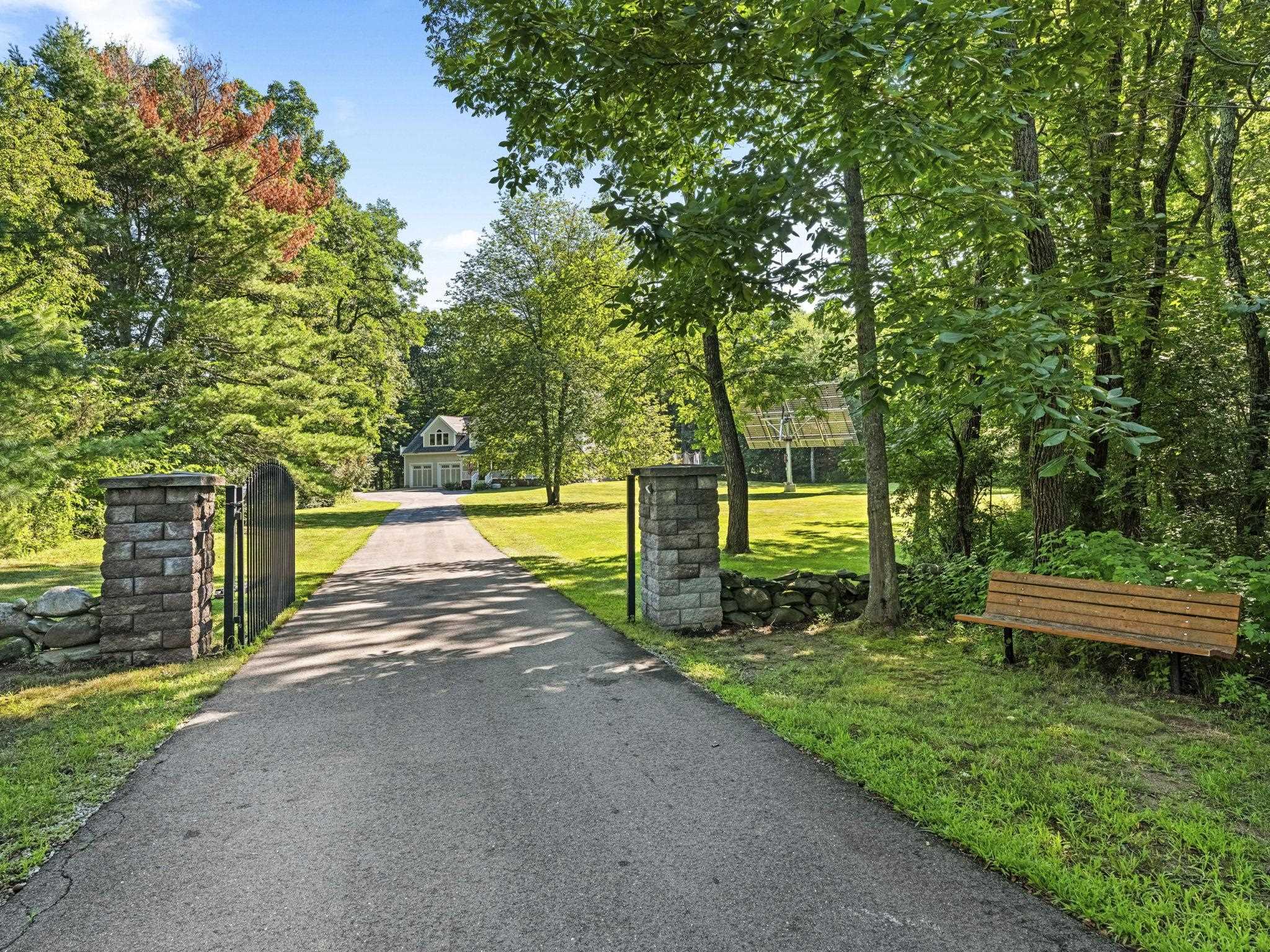 251 Wadleigh Falls Rd, Lee, NH 03861