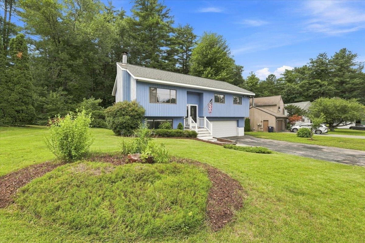 19 Cimmarron Dr, Nashua, NH 03062