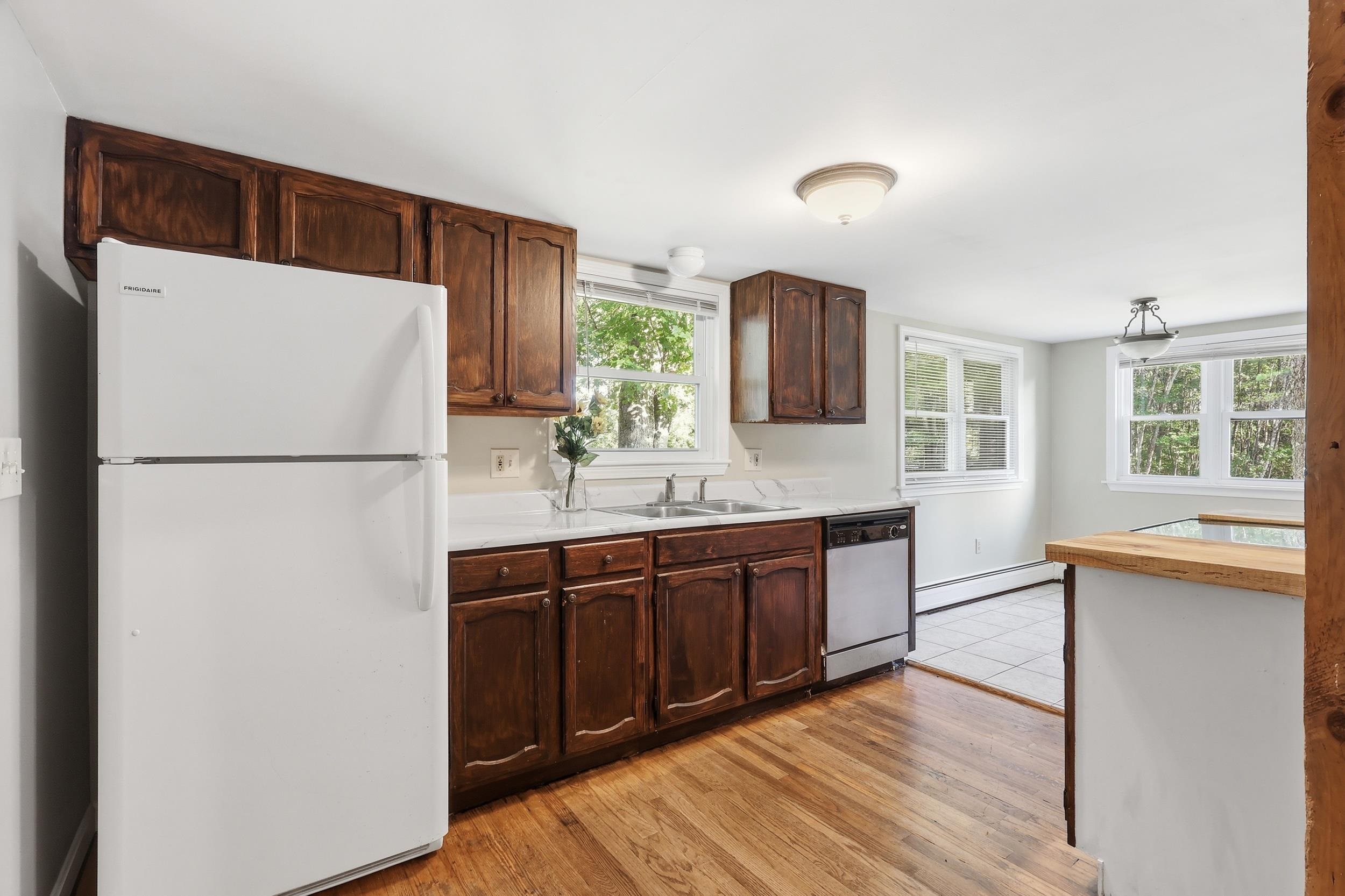 219 W High St, Somersworth, NH 03878
