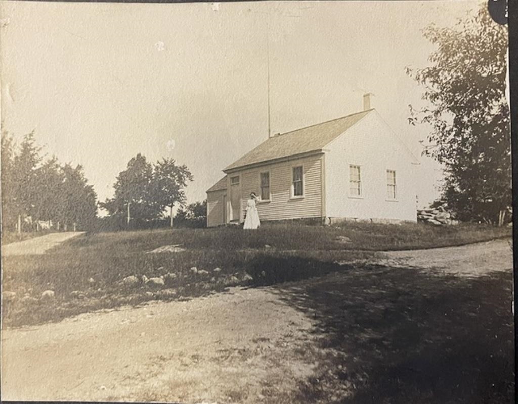 353 Bunker Hill Rd, Auburn, NH 03032