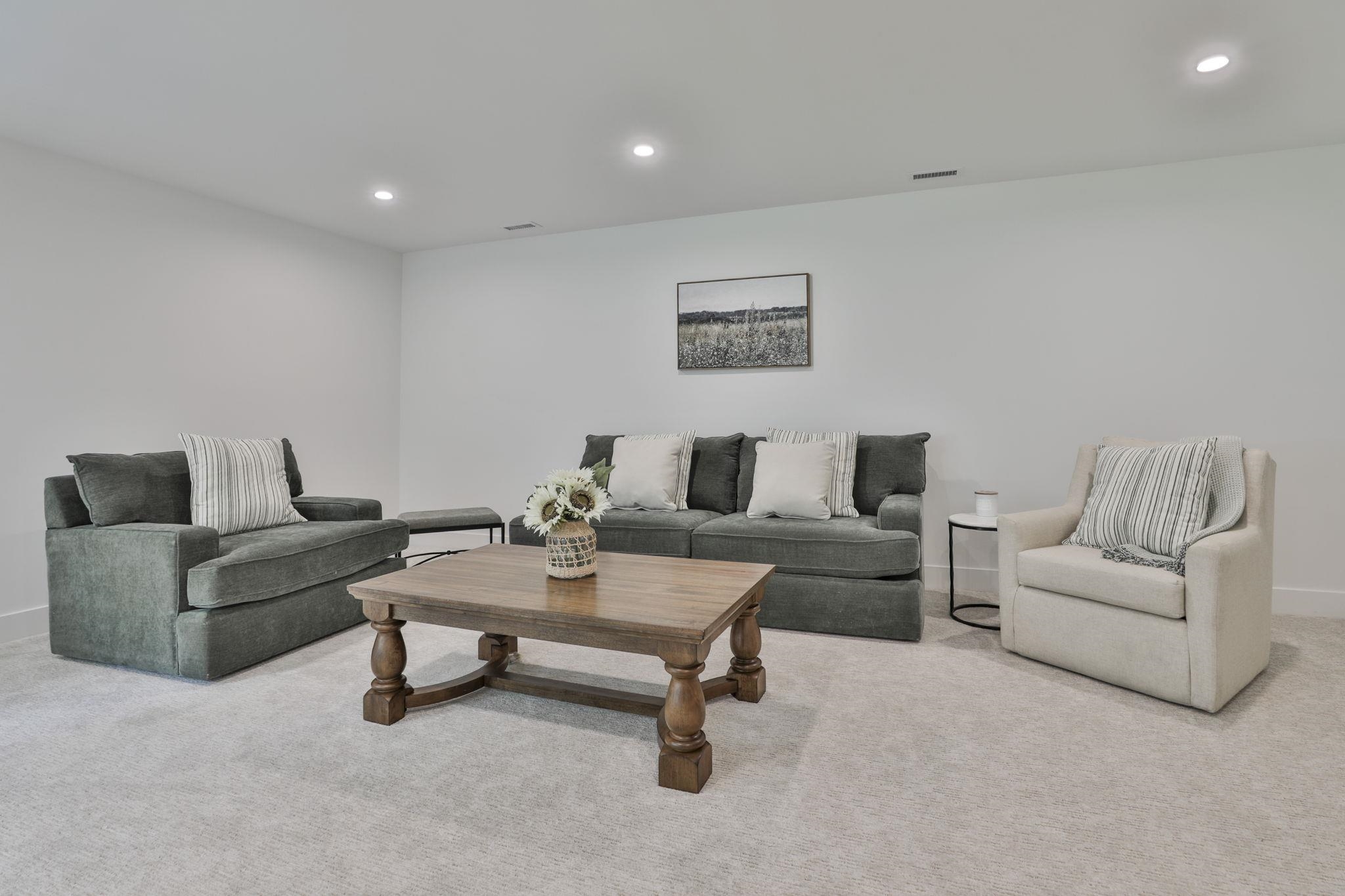 338 Pine Hill Rd, Hollis, NH 03049