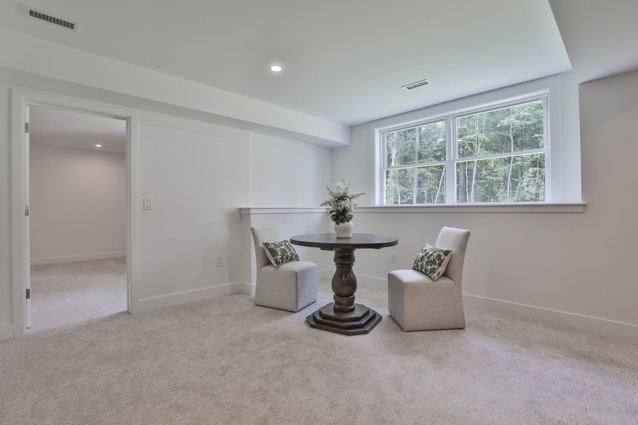 338 Pine Hill Rd, Hollis, NH 03049