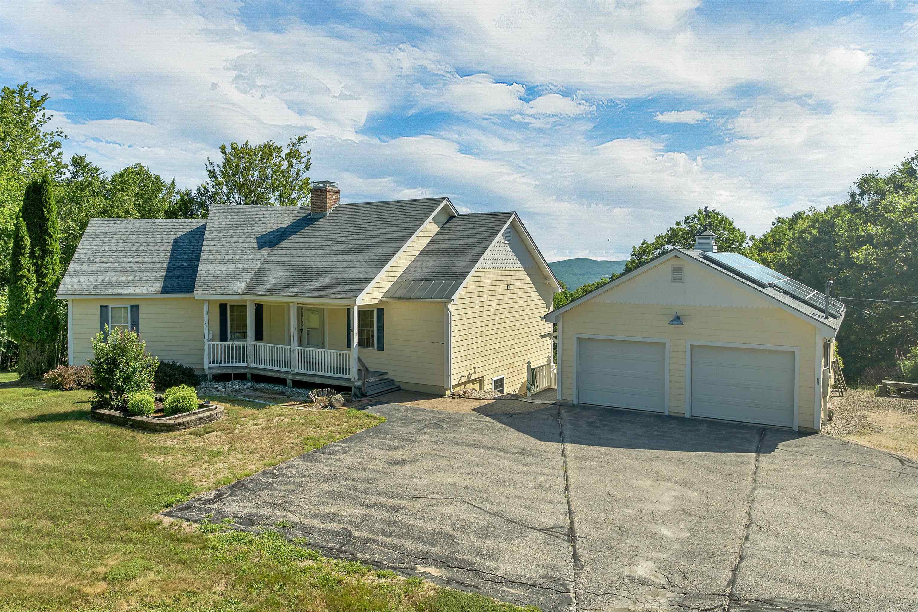 25 Upper Trask Mountain Rd, Wolfeboro, NH 03894