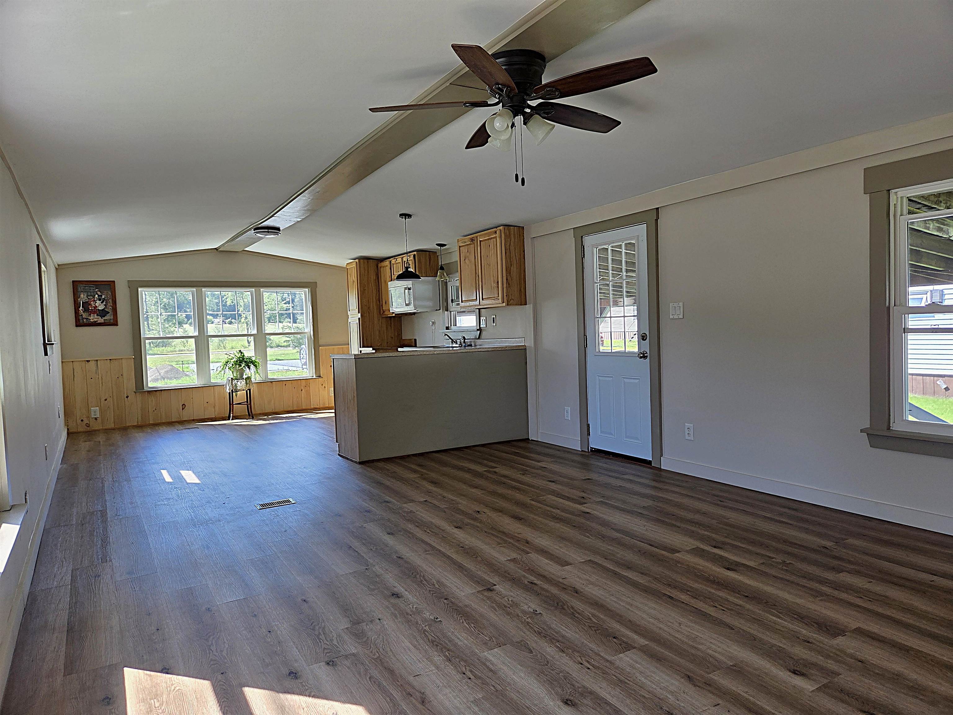 15 Cedar St, Colebrook, NH 03576
