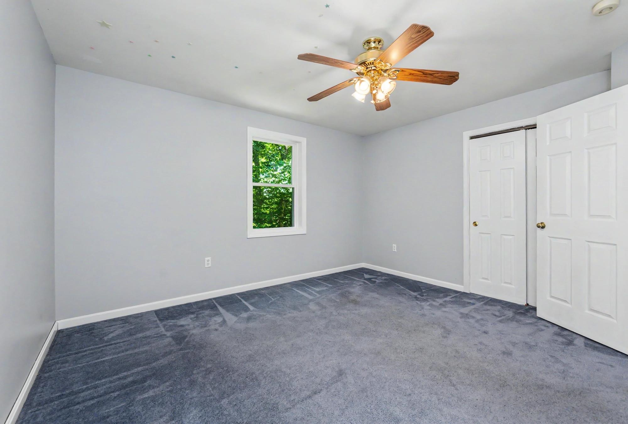 6 Mosher Dr, Brookline, NH 03033