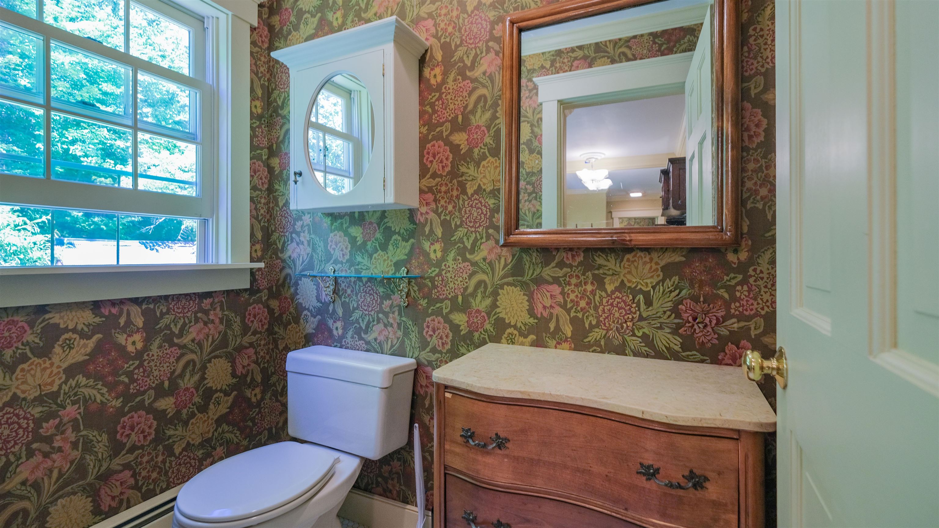 Primary Ensuite 25930410