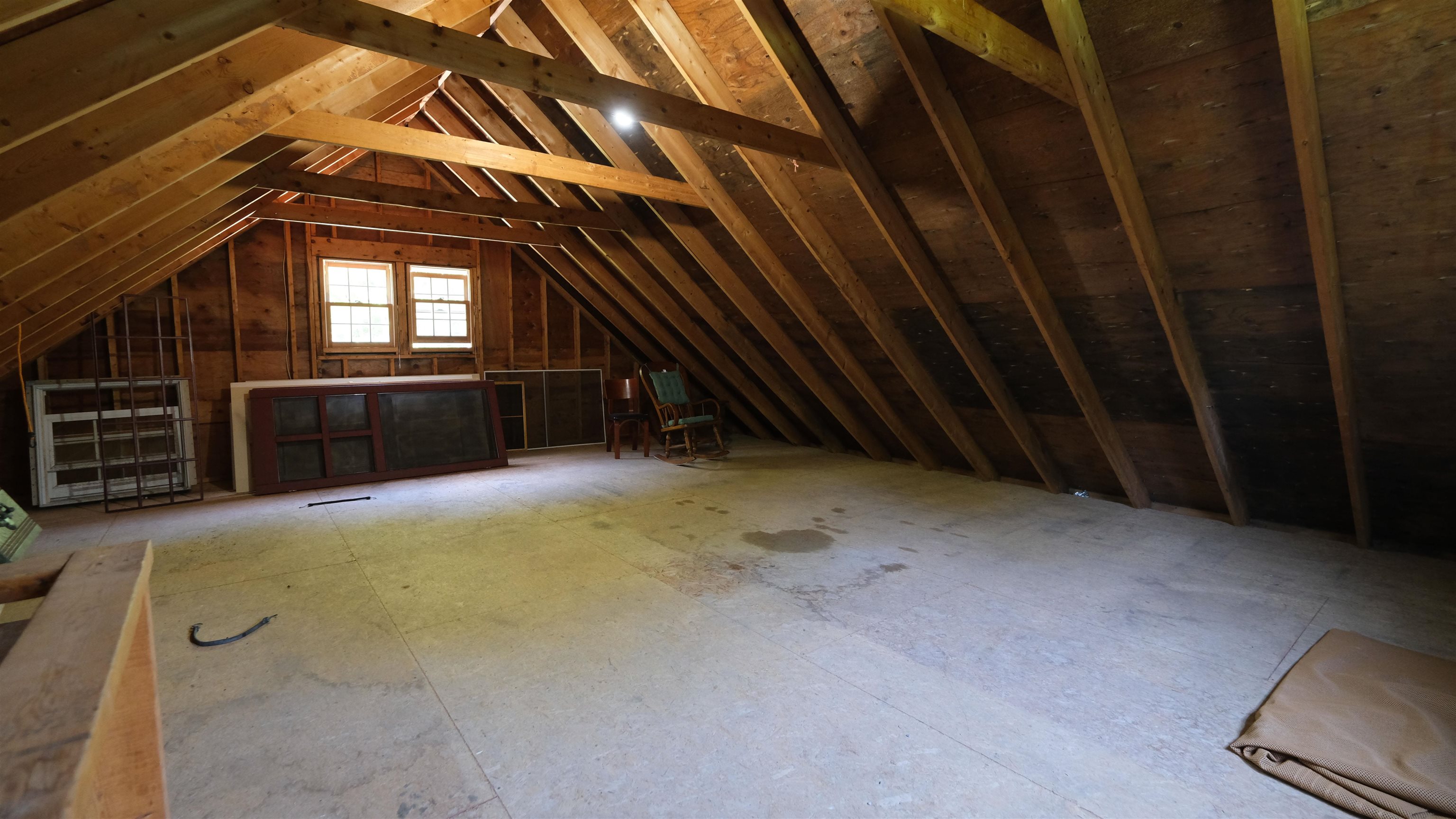 Storage Above Garage 25944387