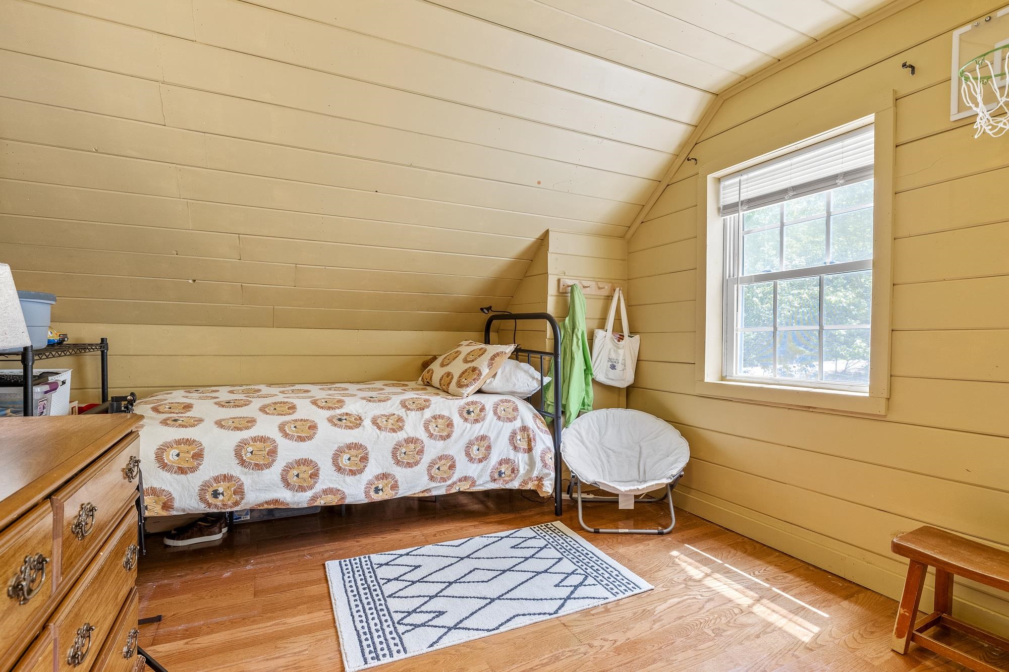 bedroom 3 (2nd floor)