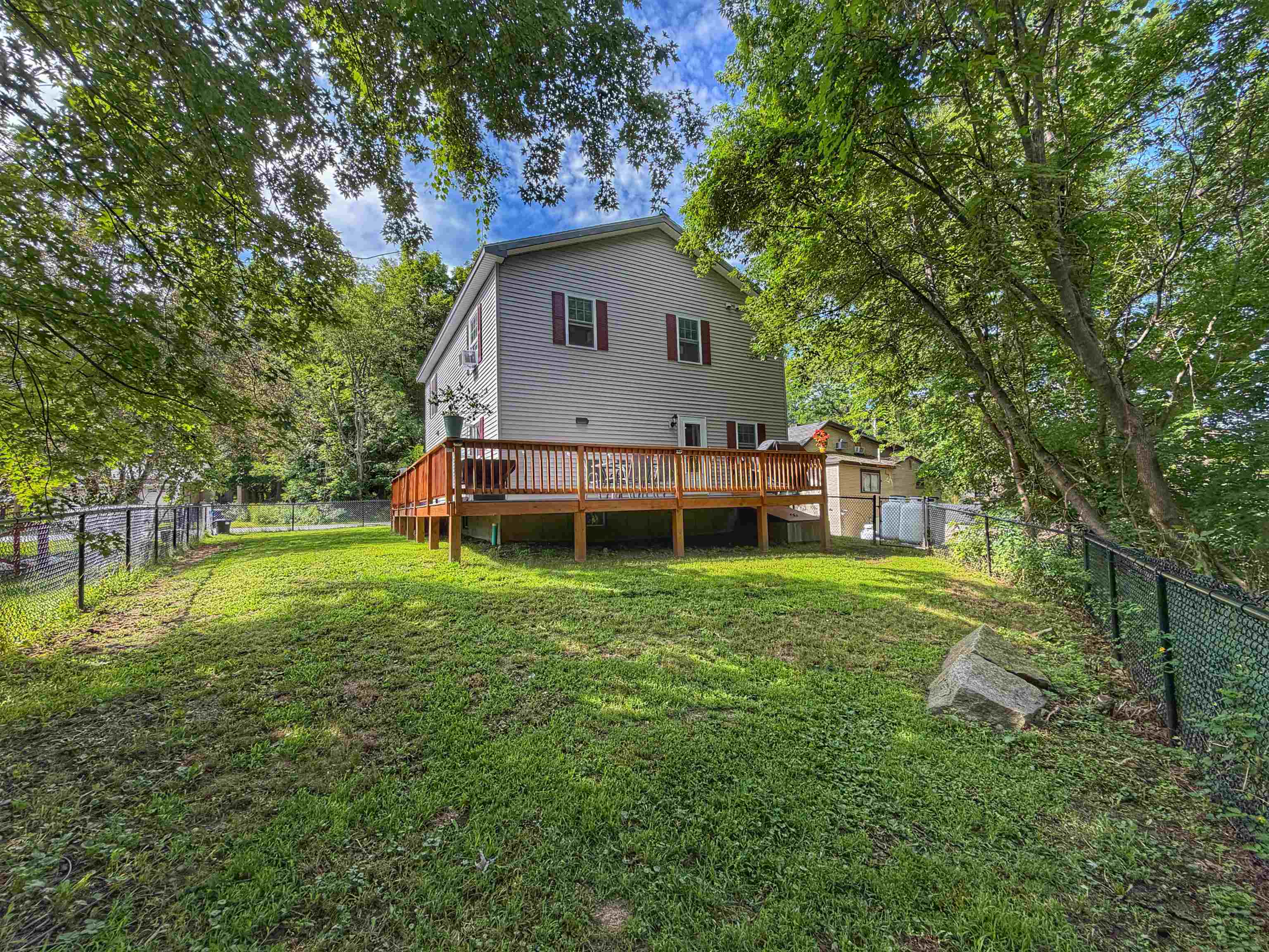 9 Depot St, Enfield, NH 03748