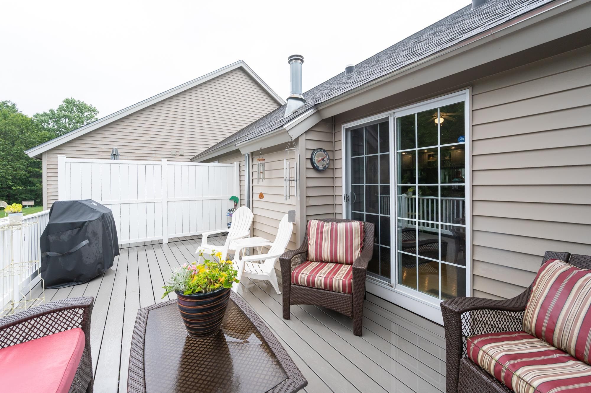 6 Aspen Dr, Hampstead, NH 03826